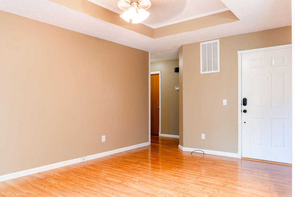 5783 South Franklin Avenue Property Photo 7