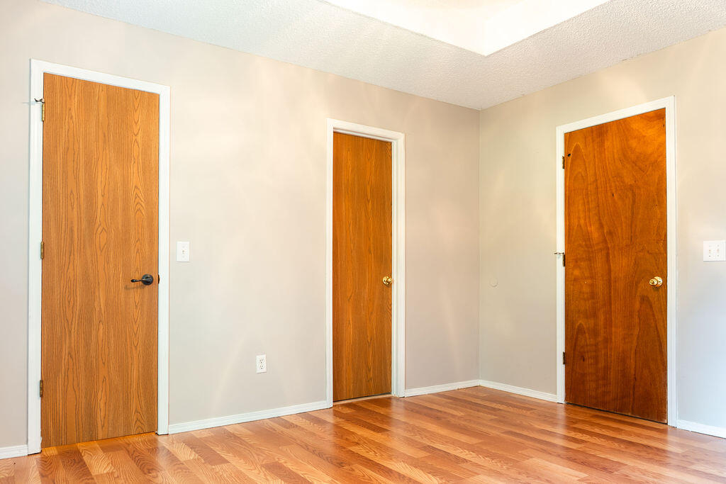 5783 South Franklin Avenue Property Photo 10