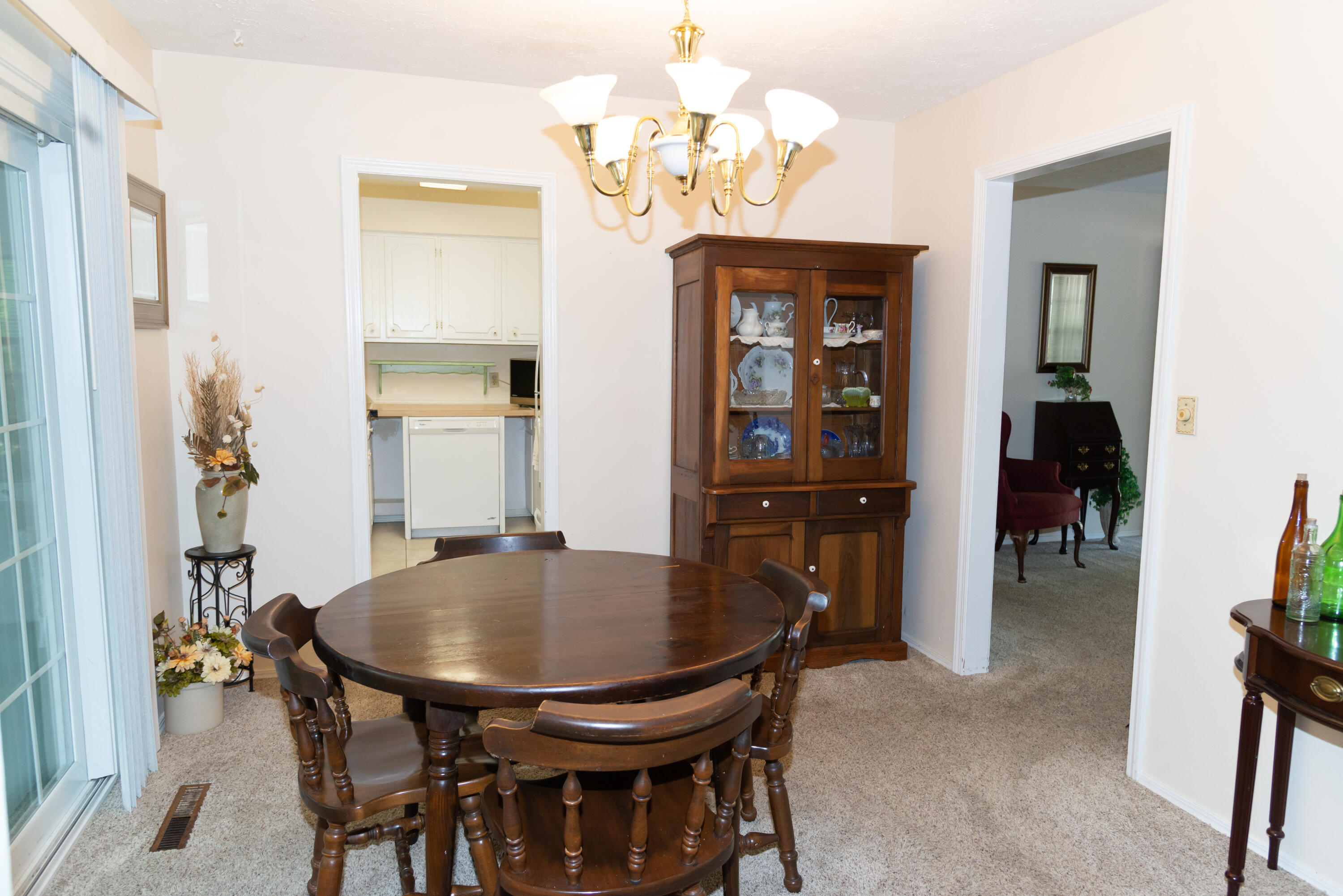 1517 South John Avenue Property Photo 5