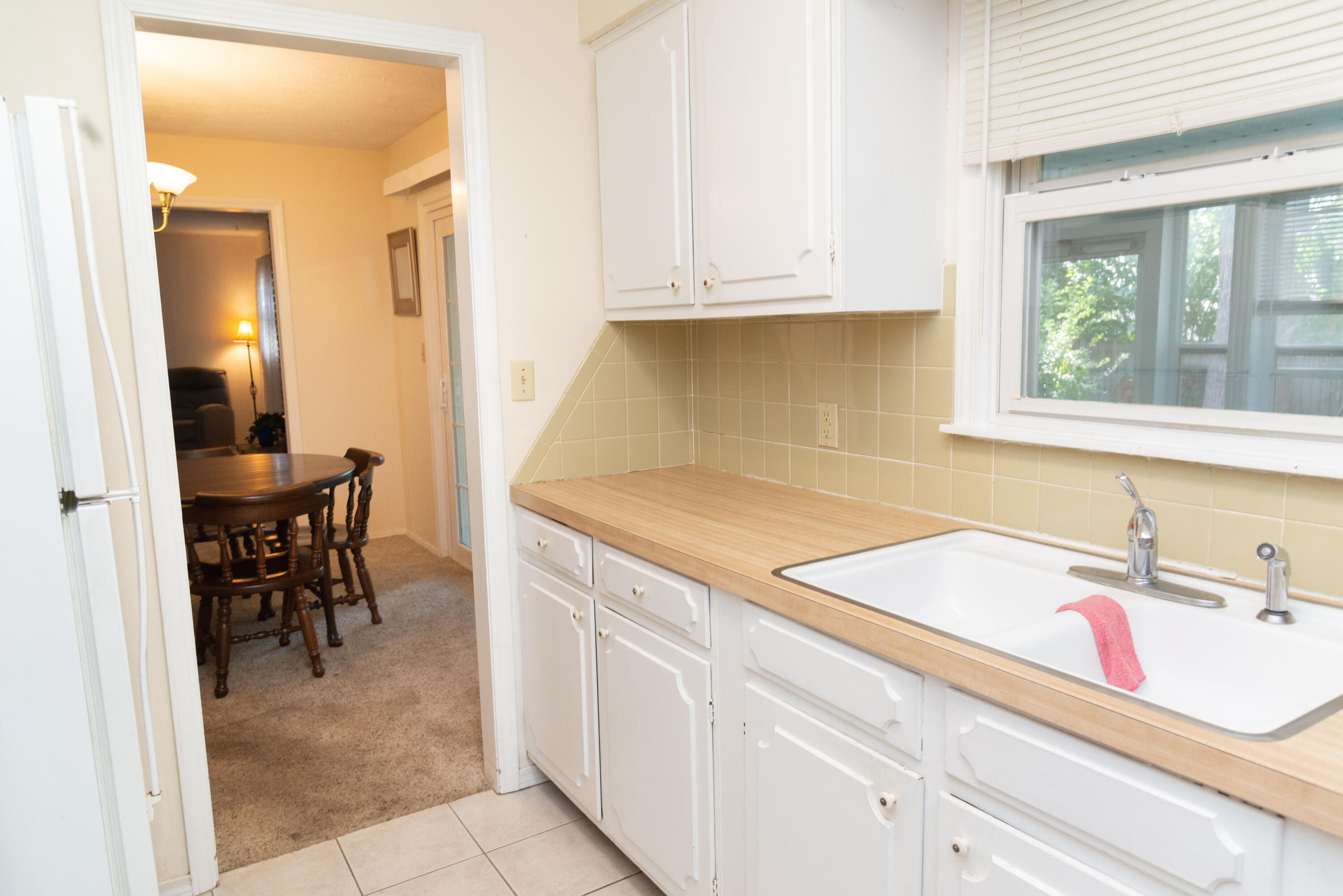 1517 South John Avenue Property Photo 8