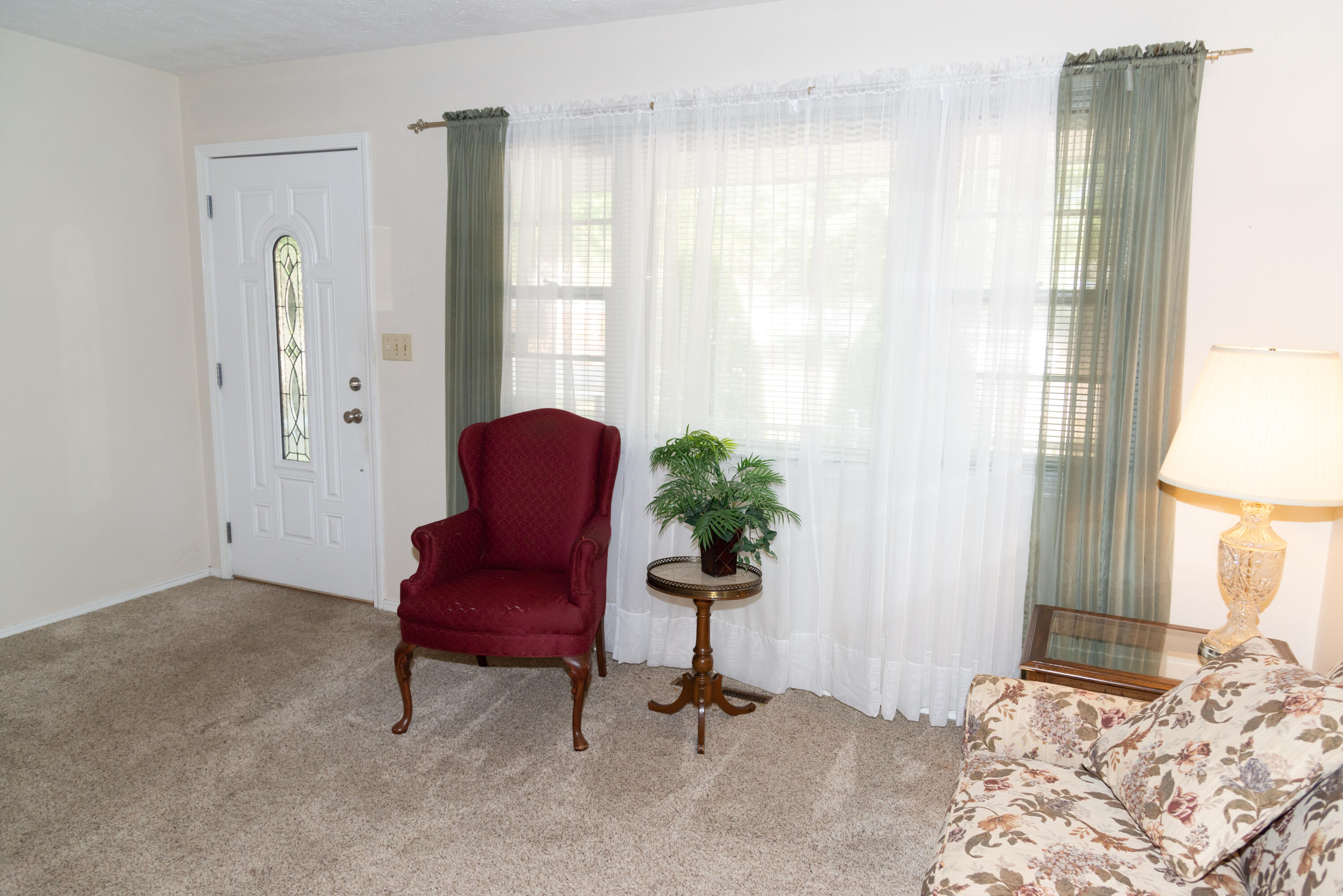 1517 South John Avenue Property Photo 11