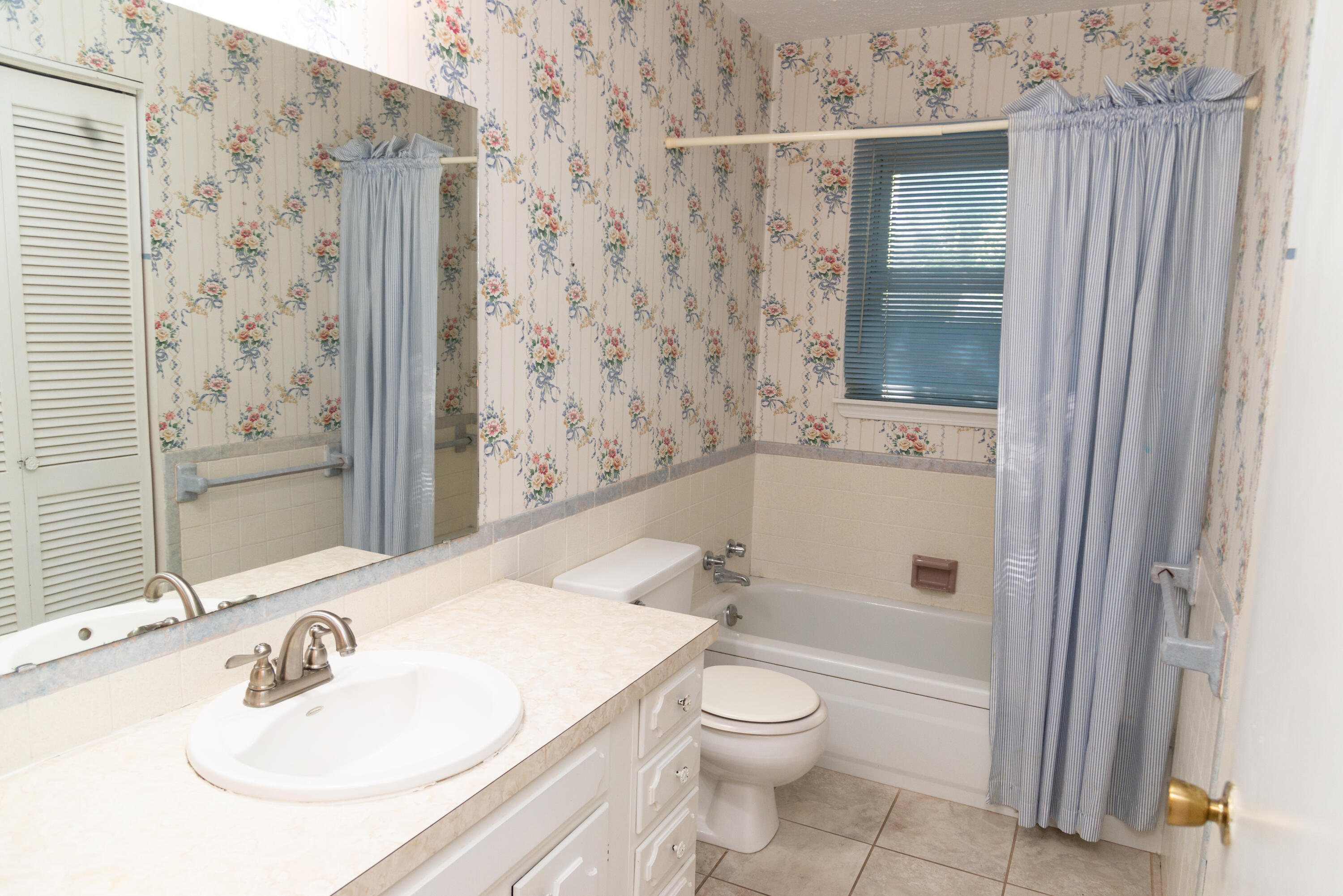 1517 South John Avenue Property Photo 14