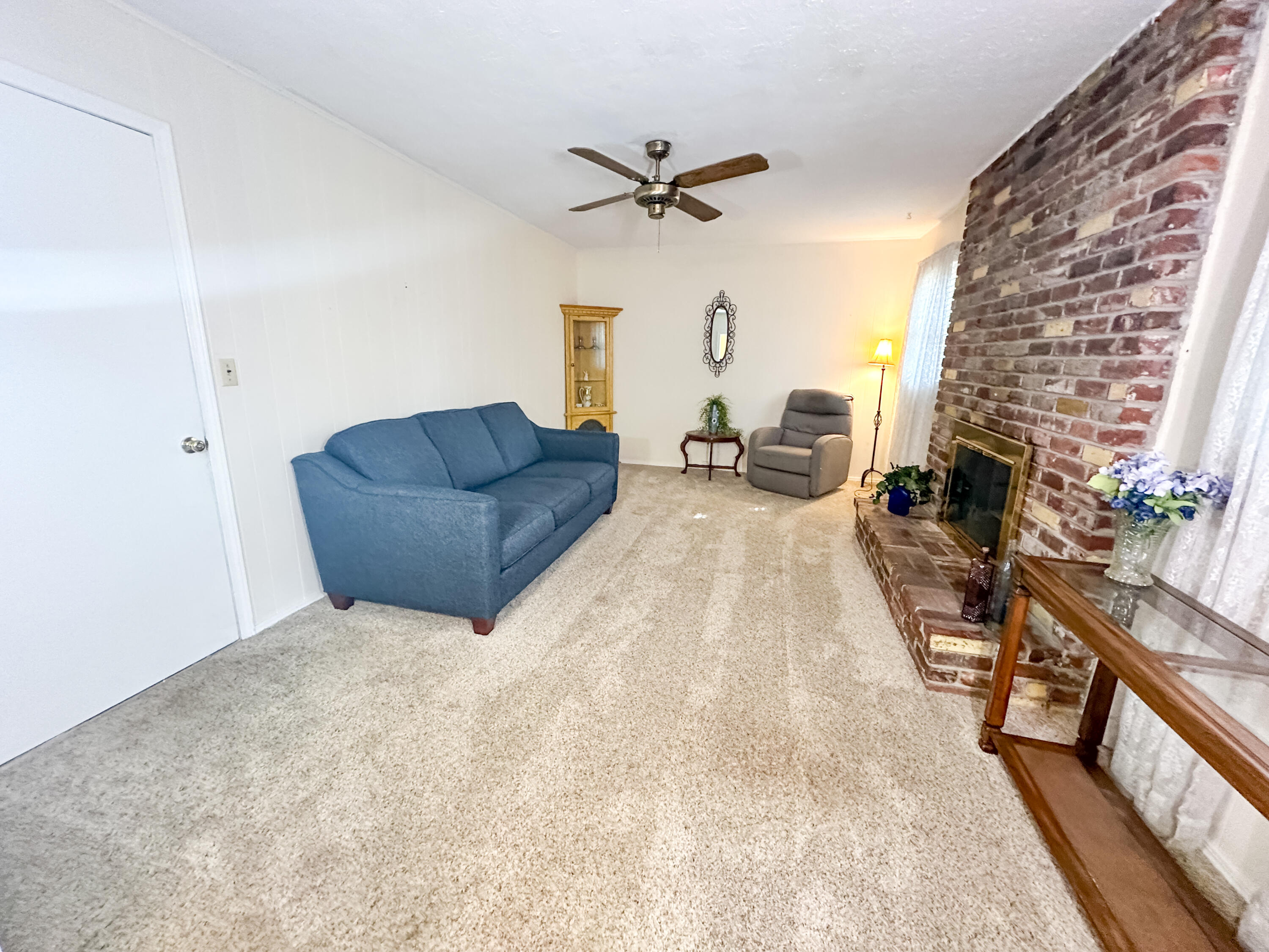 1517 South John Avenue Property Photo 24