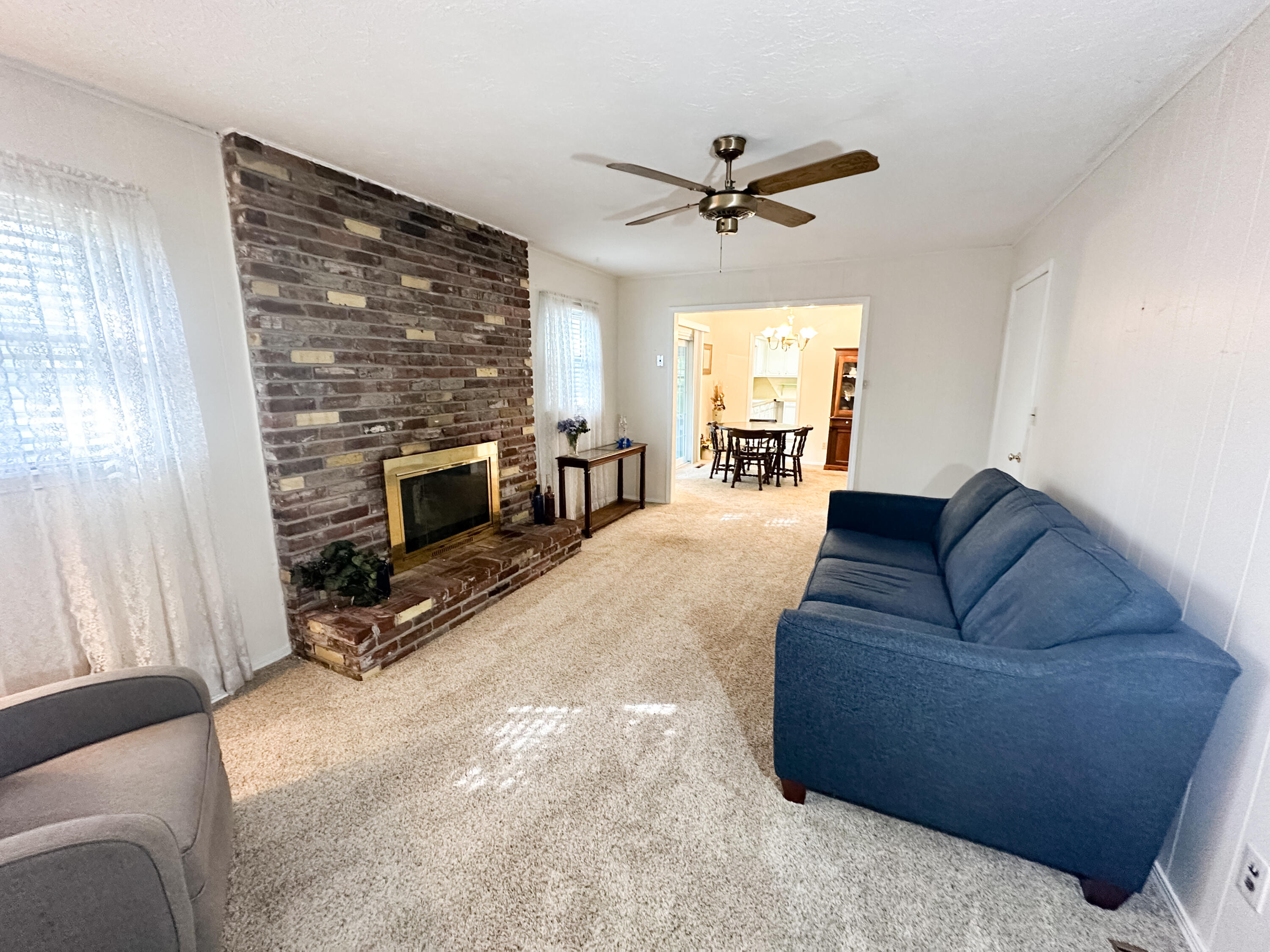 1517 South John Avenue Property Photo 29