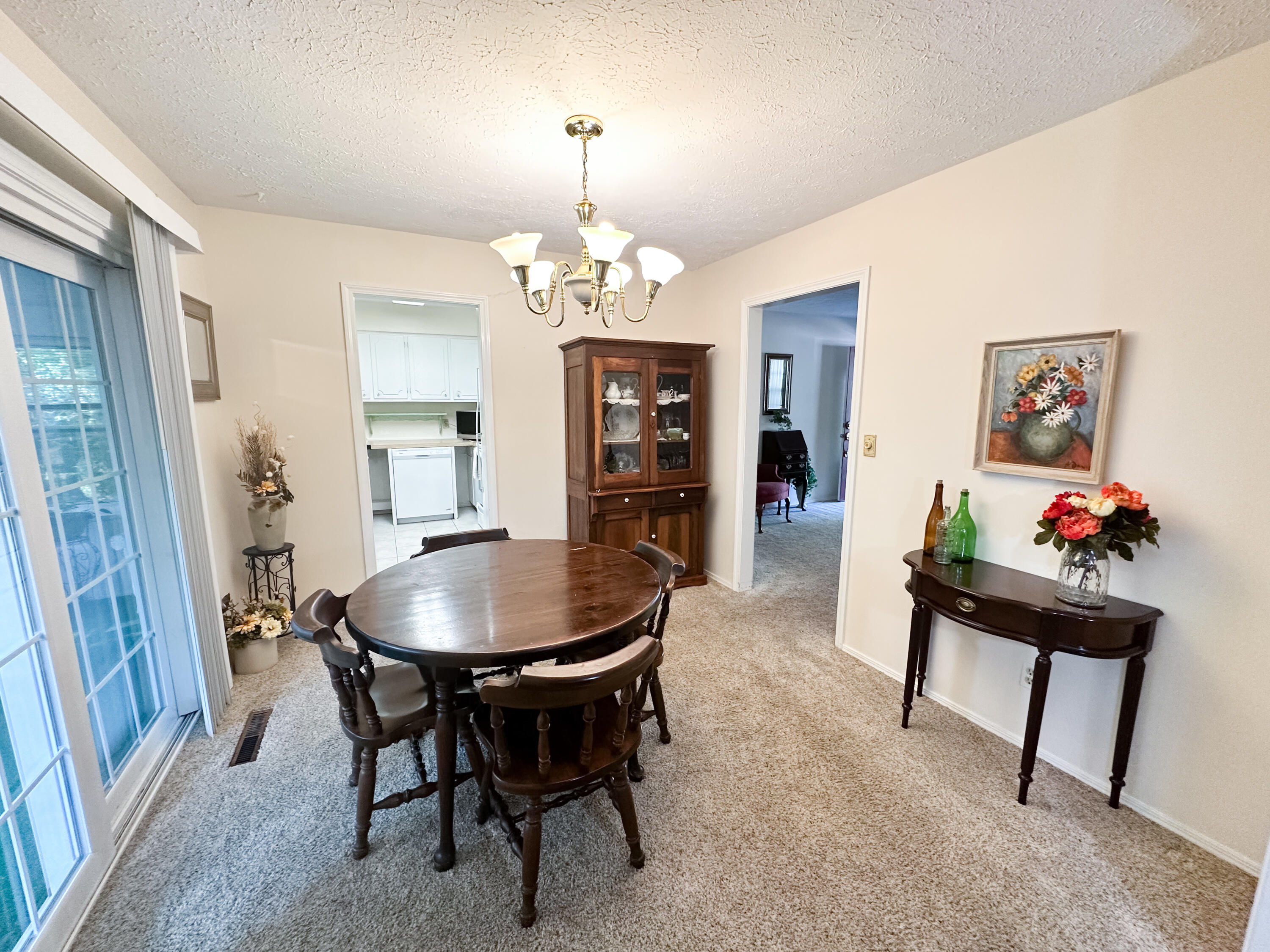 1517 South John Avenue Property Photo 31