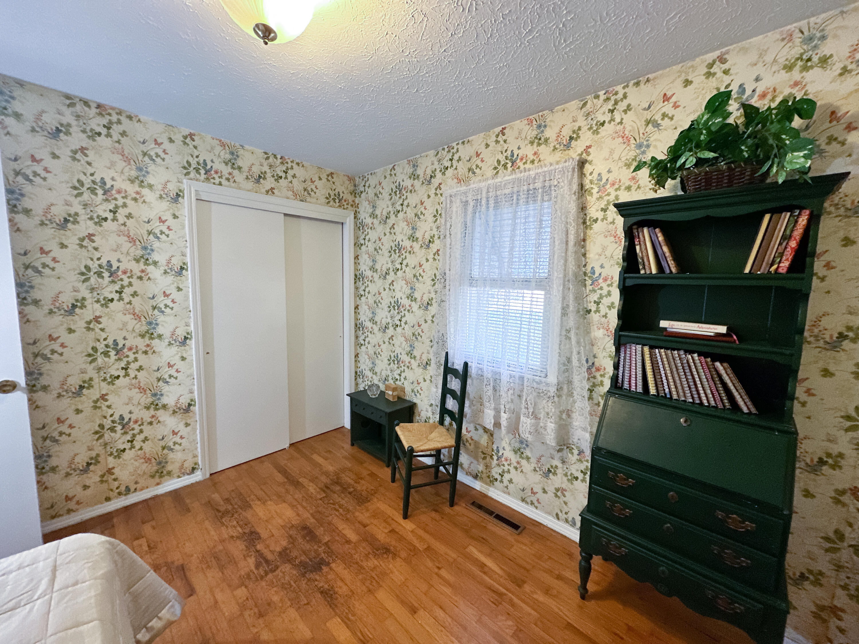 1517 South John Avenue Property Photo 35