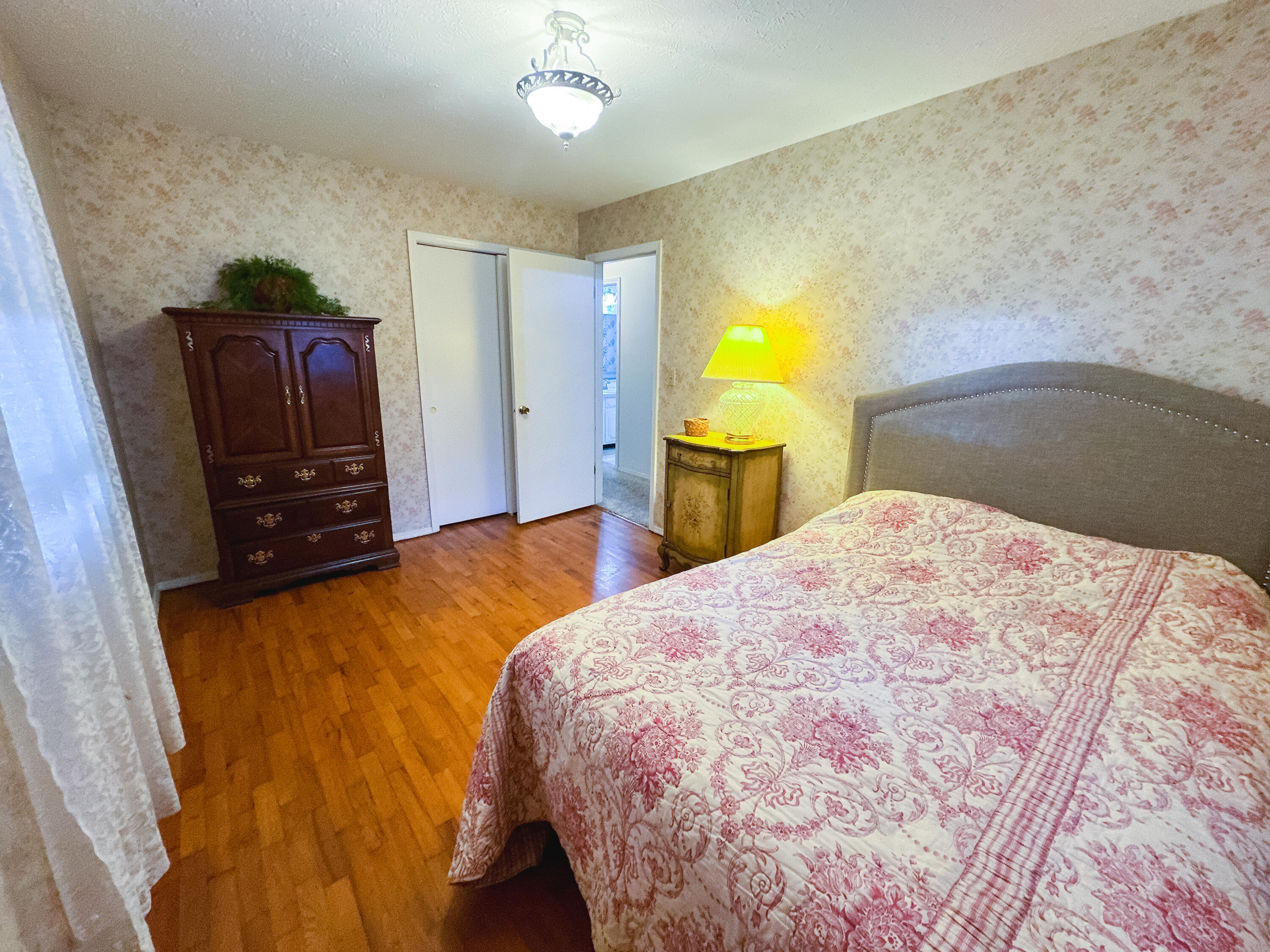 1517 South John Avenue Property Photo 39