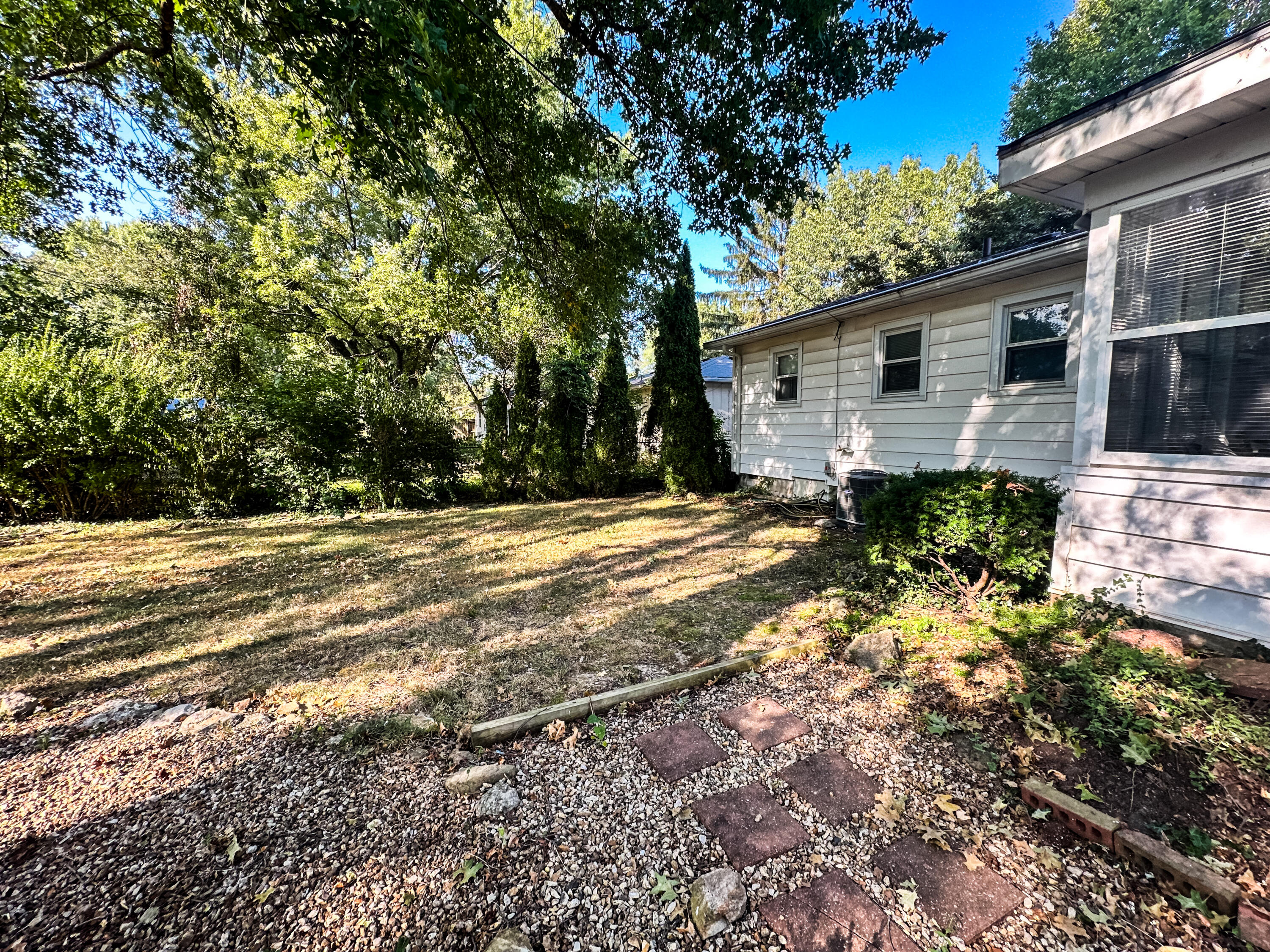 1517 South John Avenue Property Photo 48