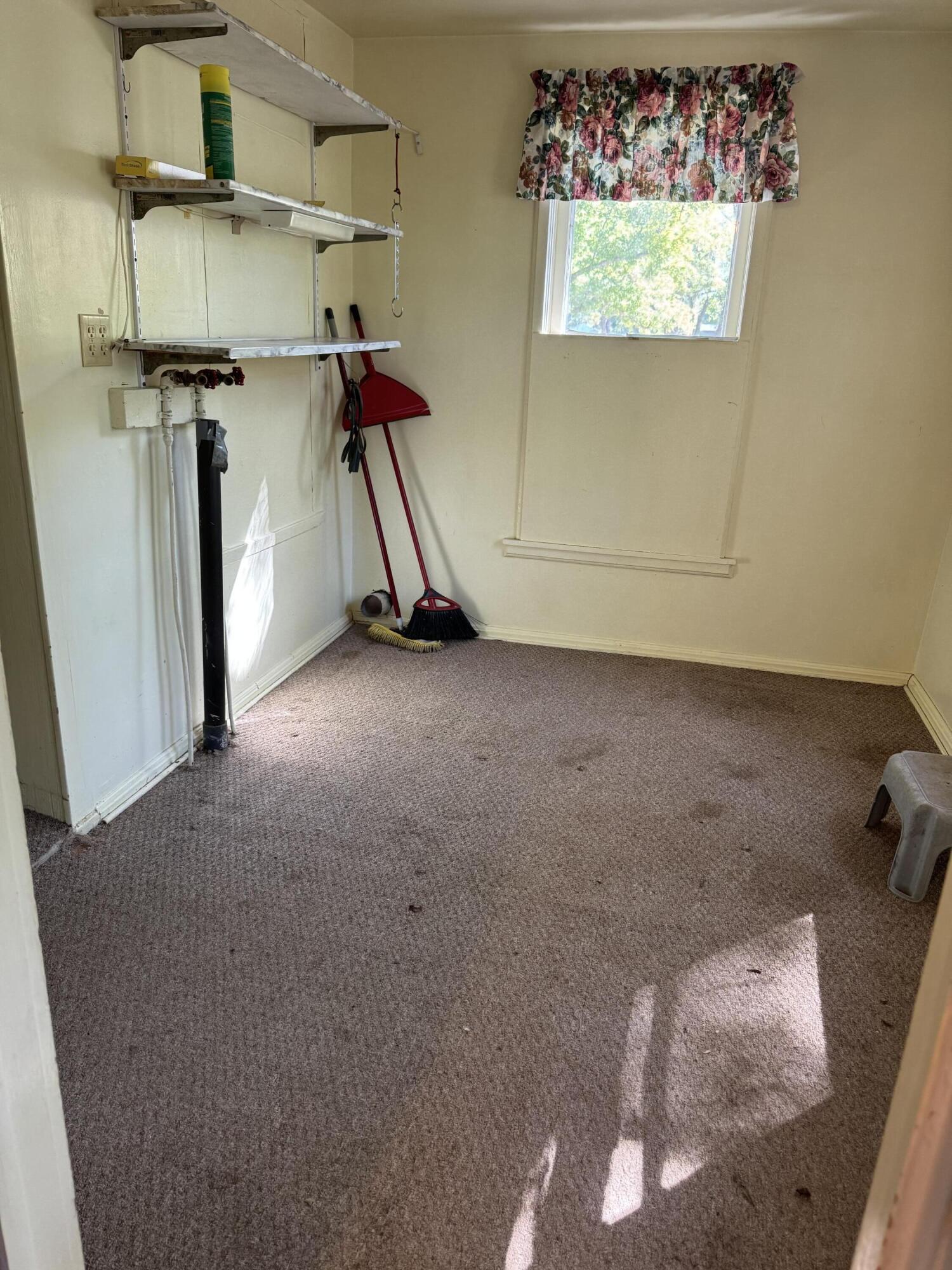238 South Clompton Street Property Photo 33