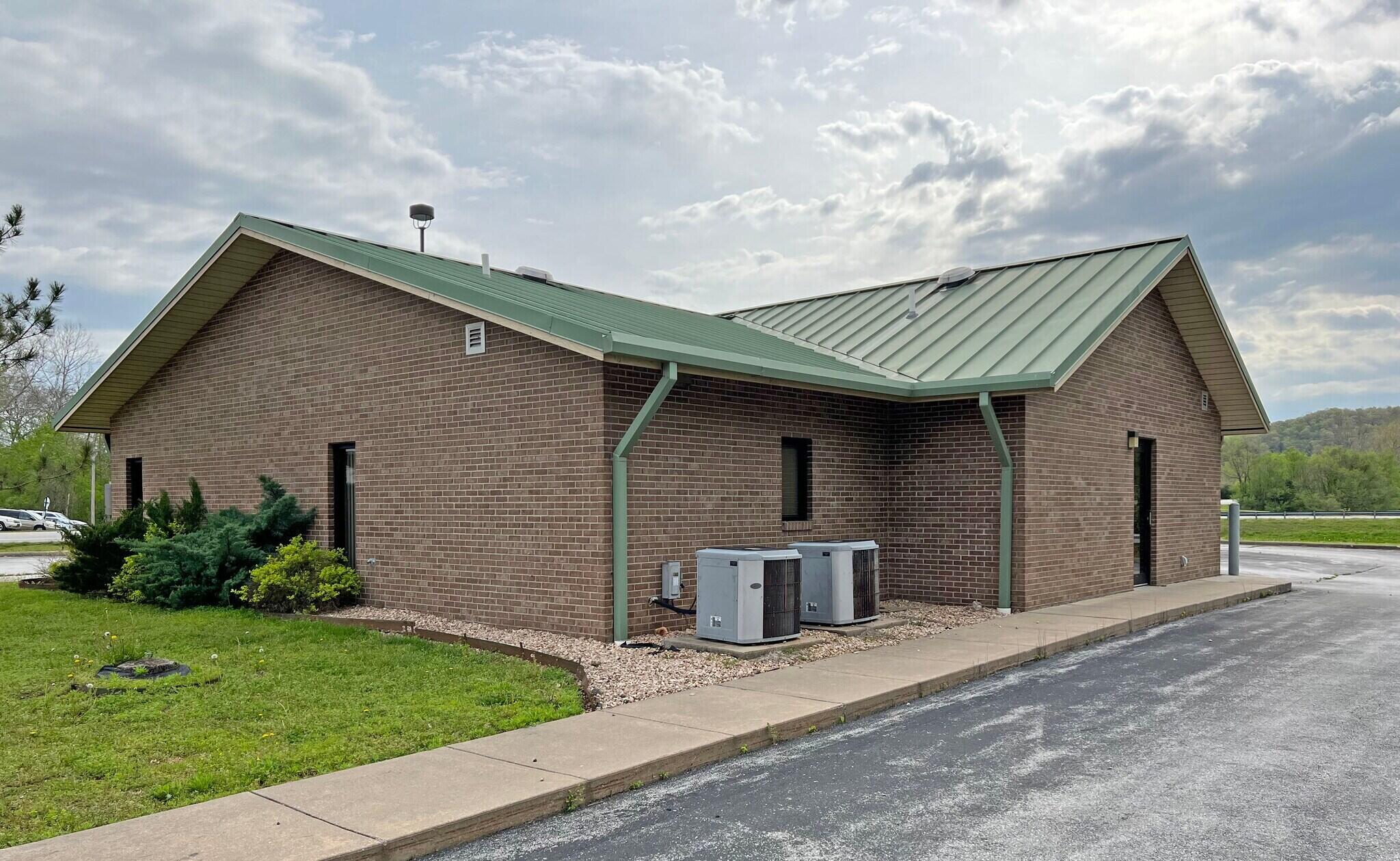30667 State Highway 413 Property Photo 4