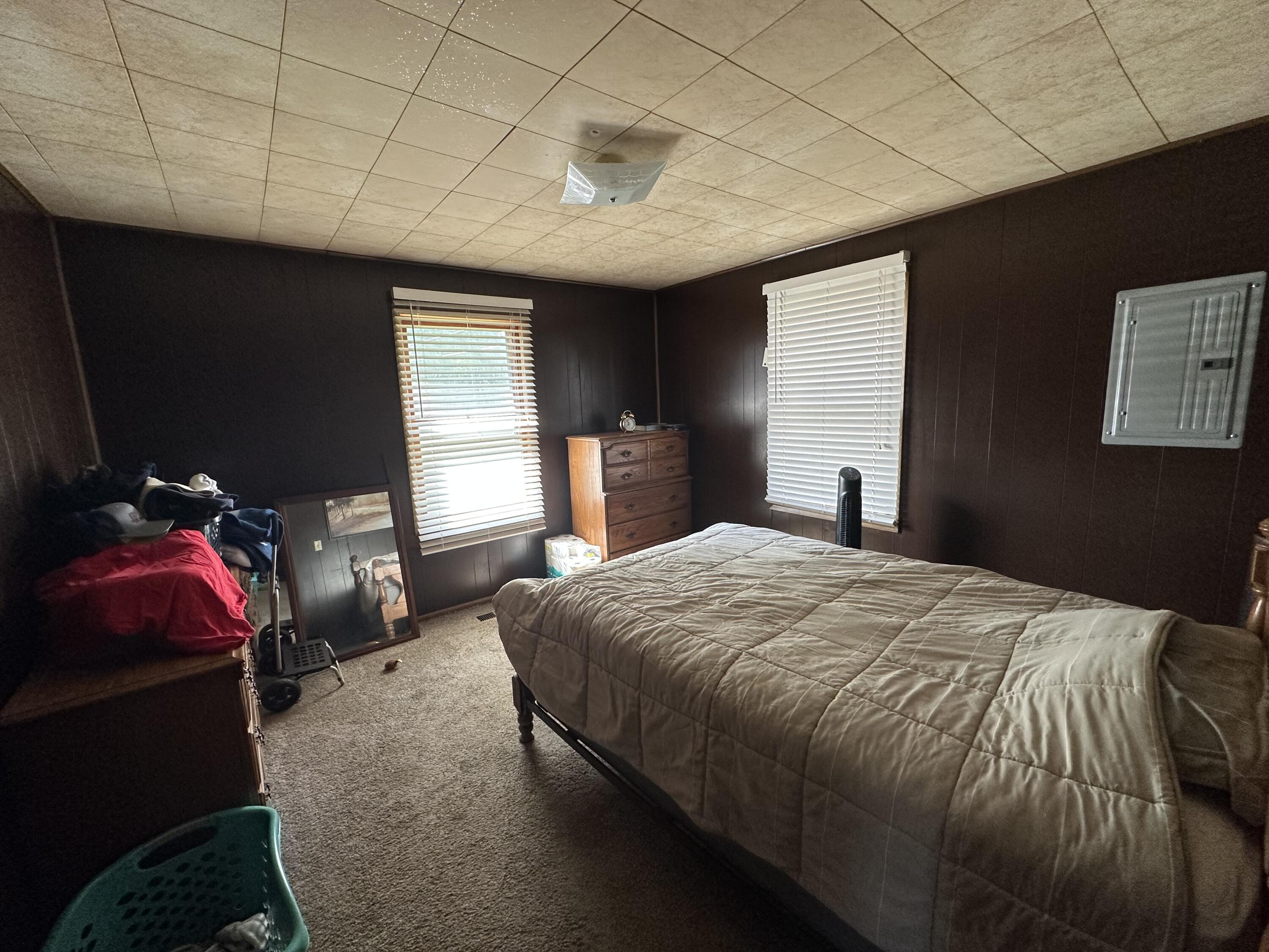 910 West Broadway Avenue Property Photo 22