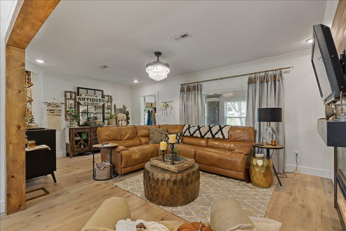 14735 Monark Drive Property Photo 12