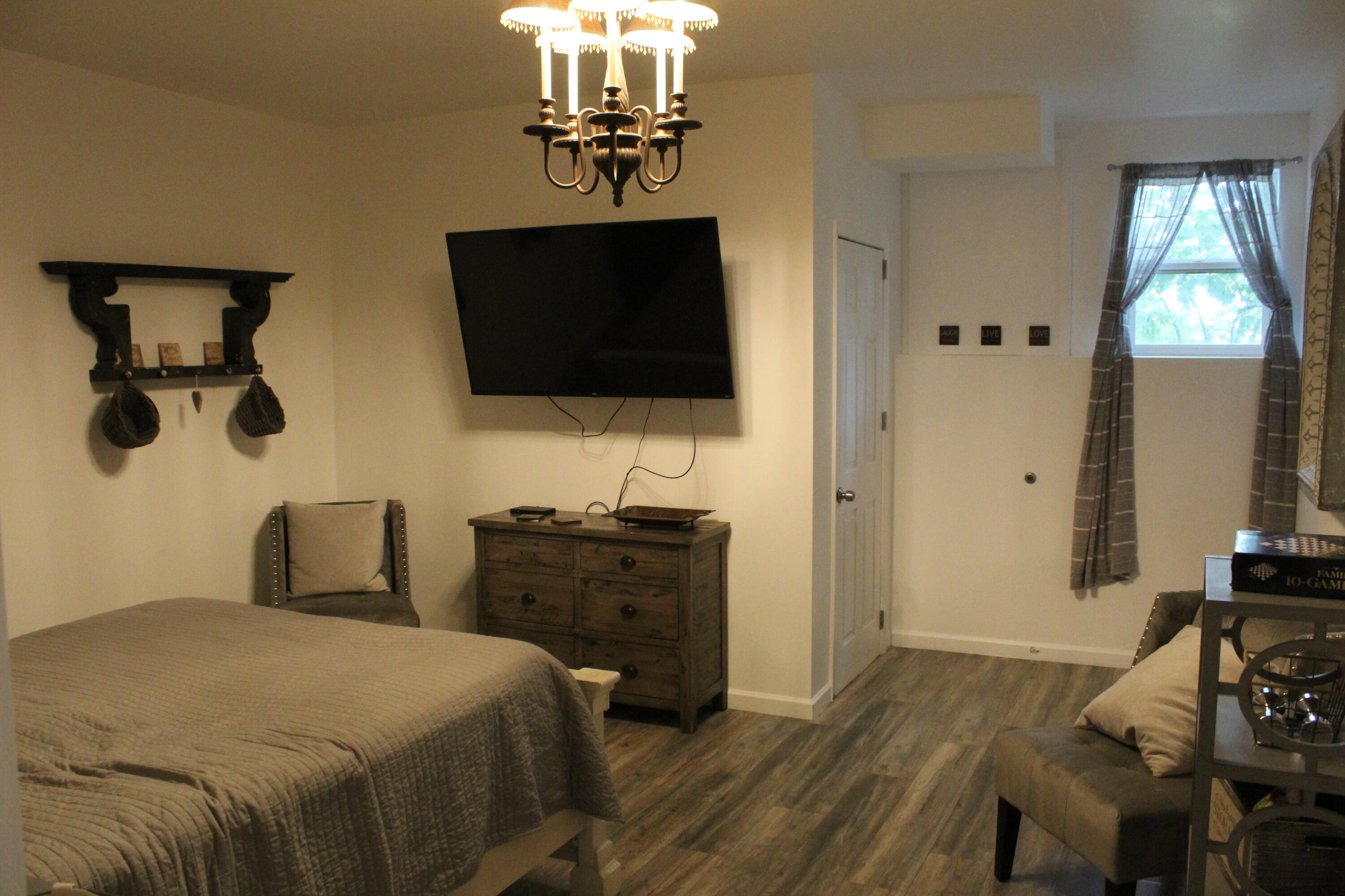 847 Airport Road Property Photo 27