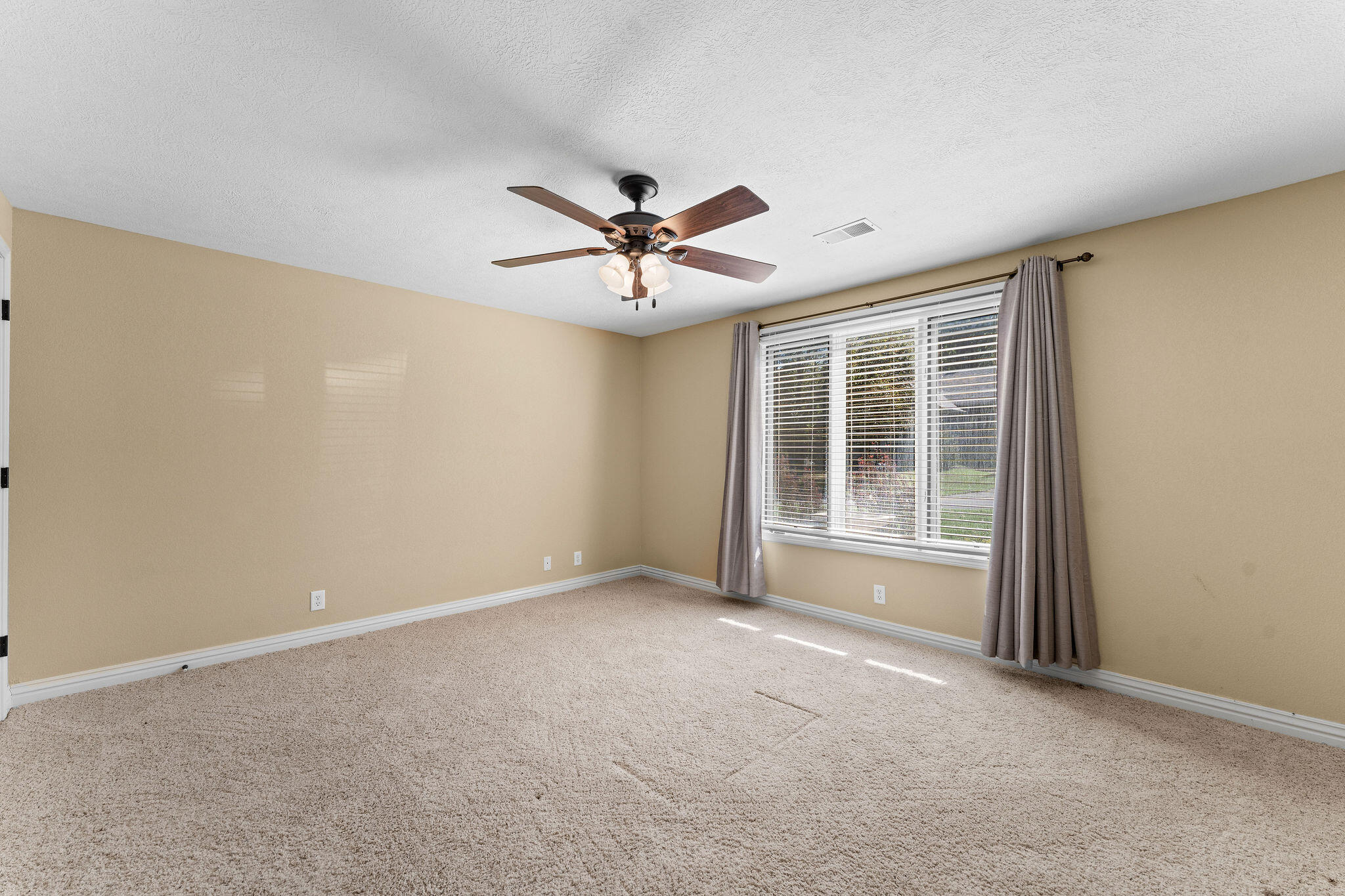 133 Regent Drive Property Photo 26