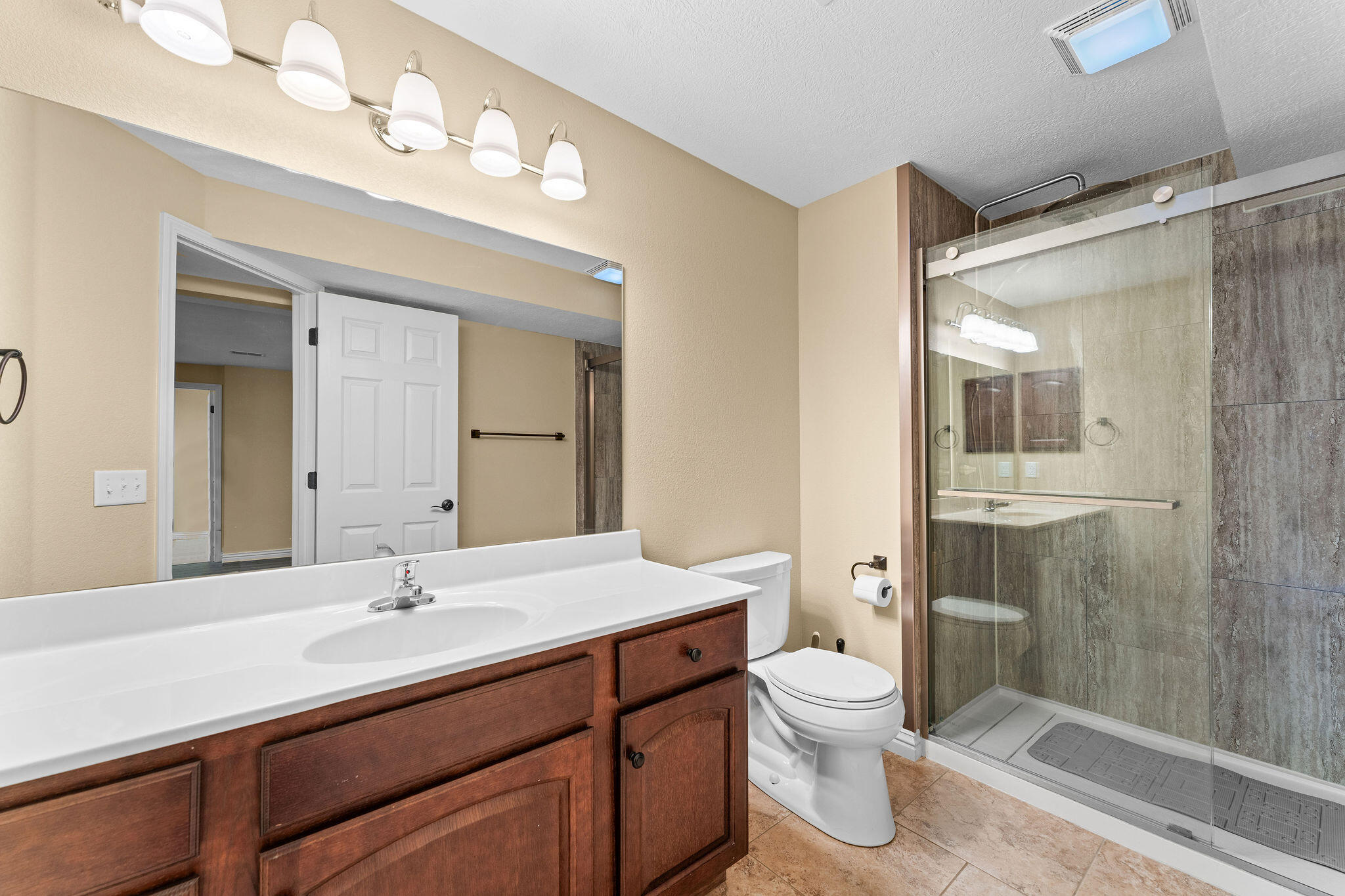 133 Regent Drive Property Photo 28