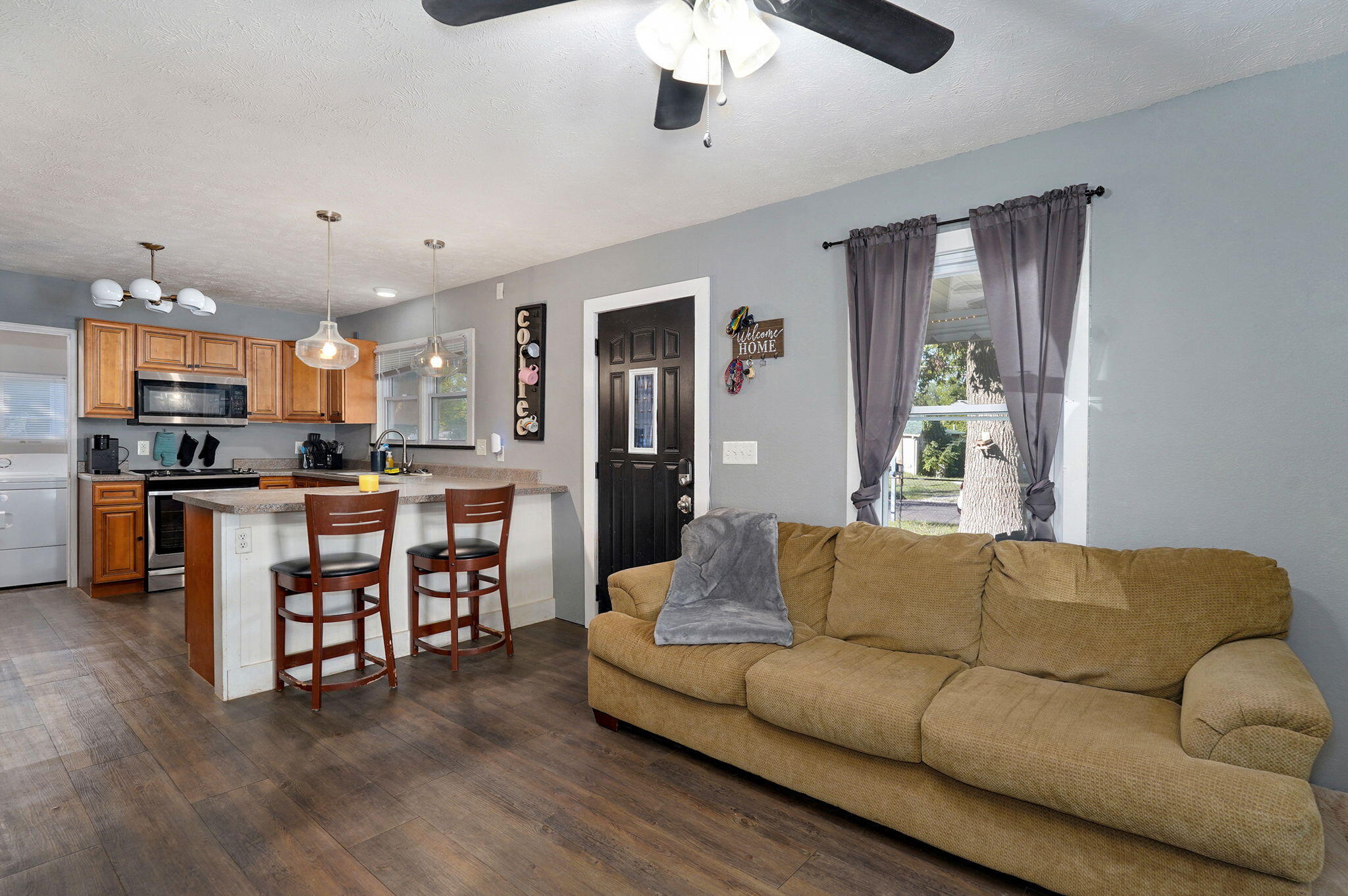 1122 North Brown Avenue Property Photo 3