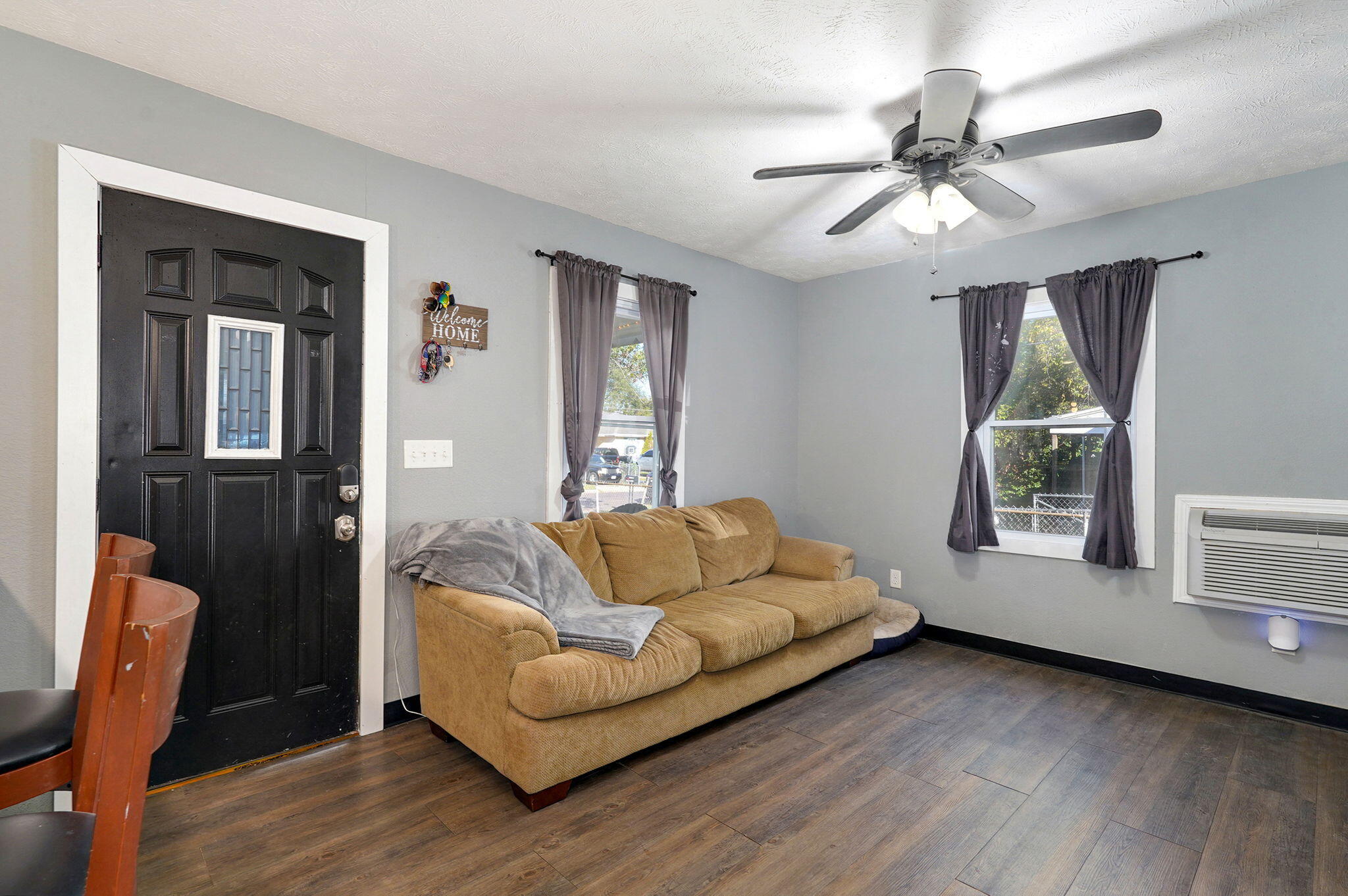 1122 North Brown Avenue Property Photo 5