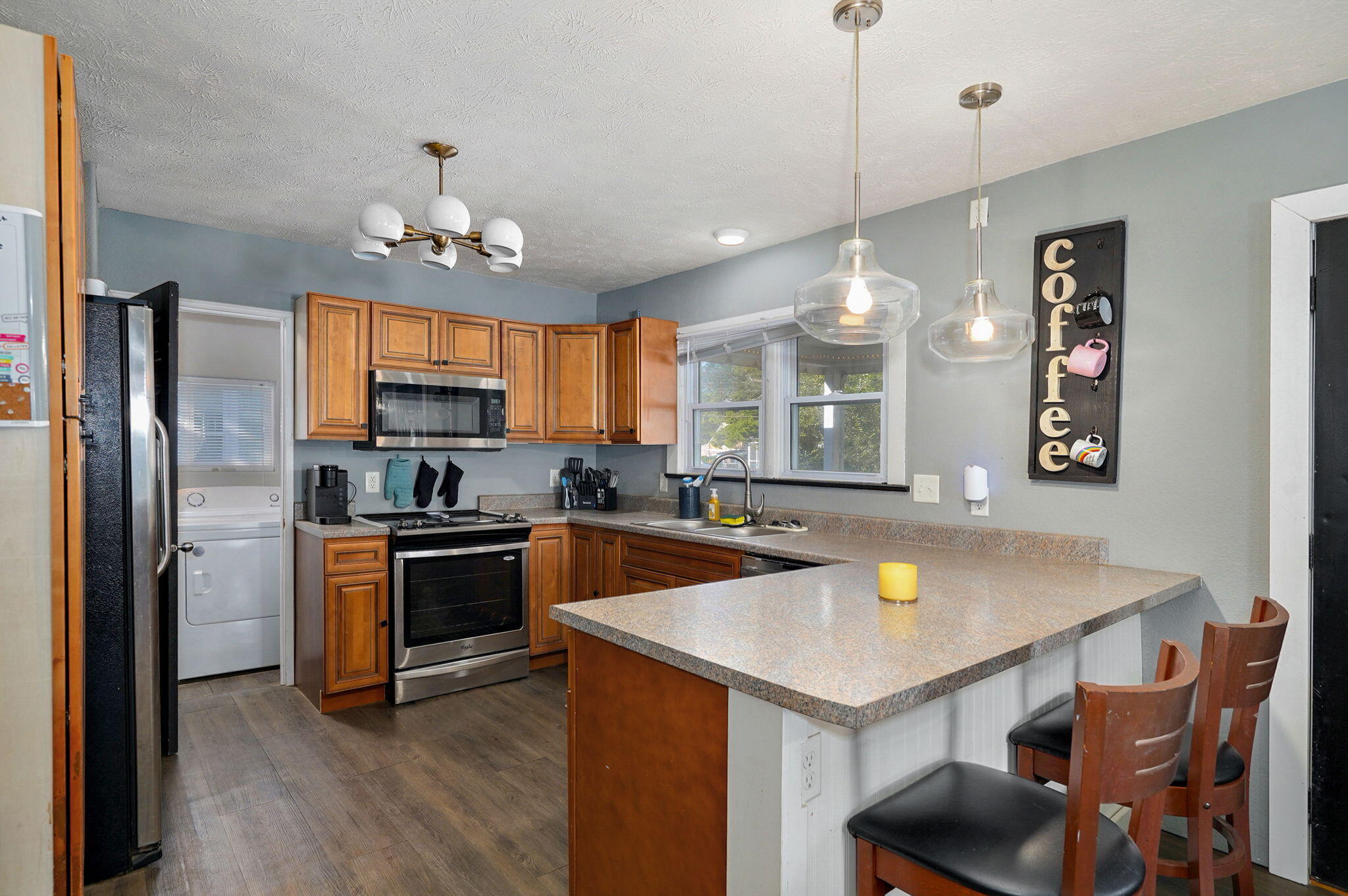 1122 North Brown Avenue Property Photo 6