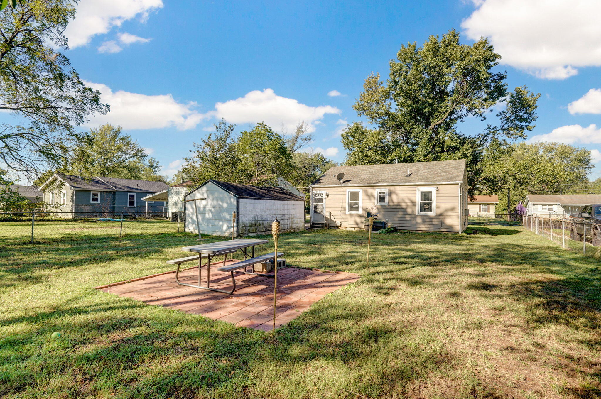 1122 North Brown Avenue Property Photo 15