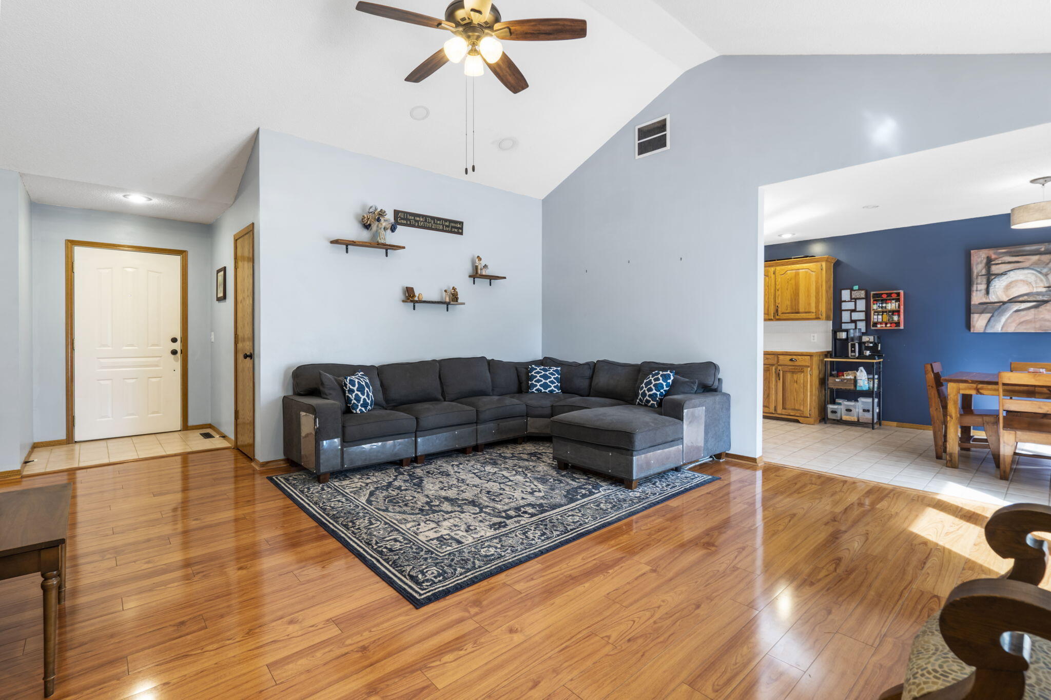 3620 South Western Avenue Property Photo 8