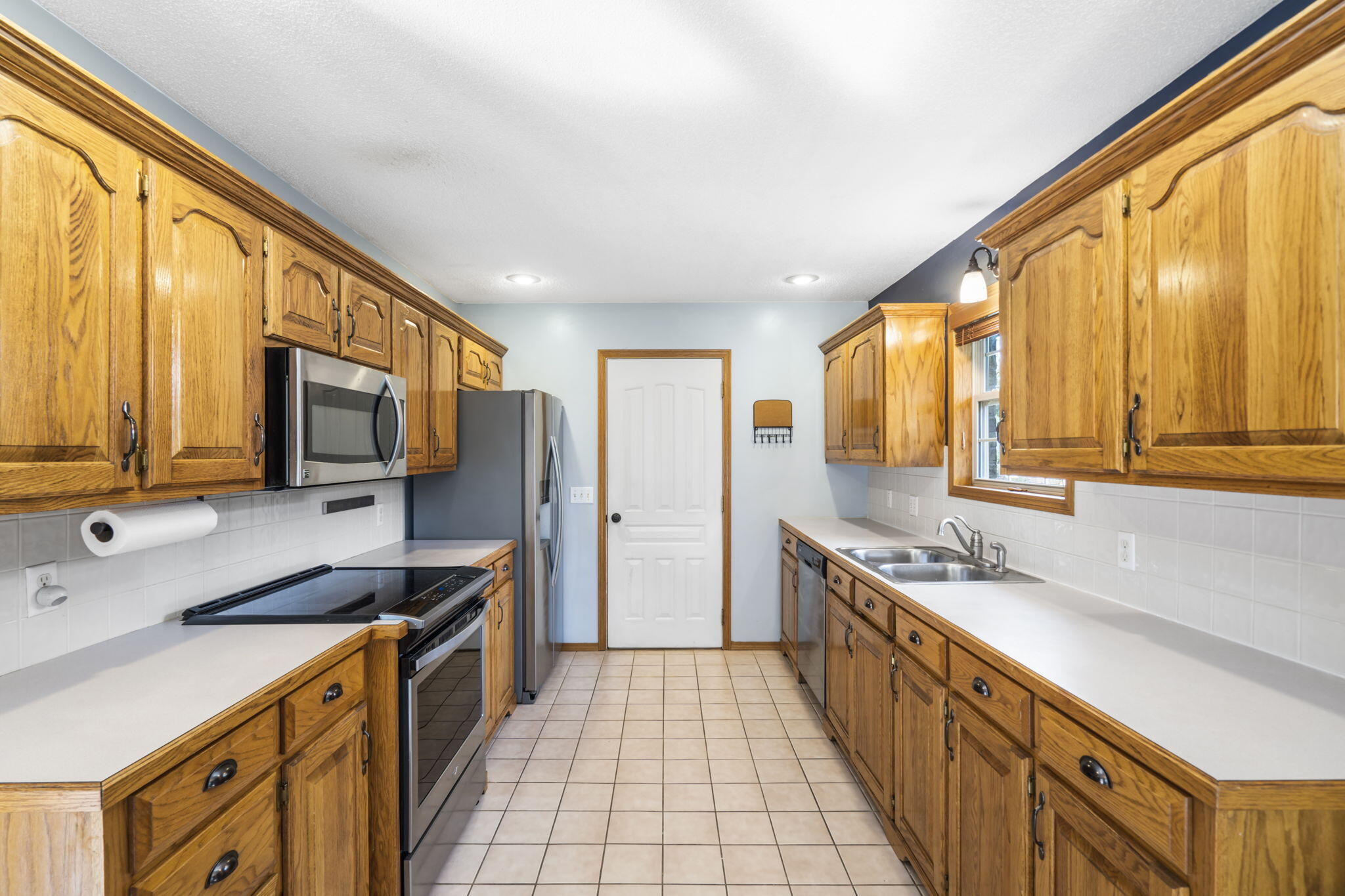 3620 South Western Avenue Property Photo 13