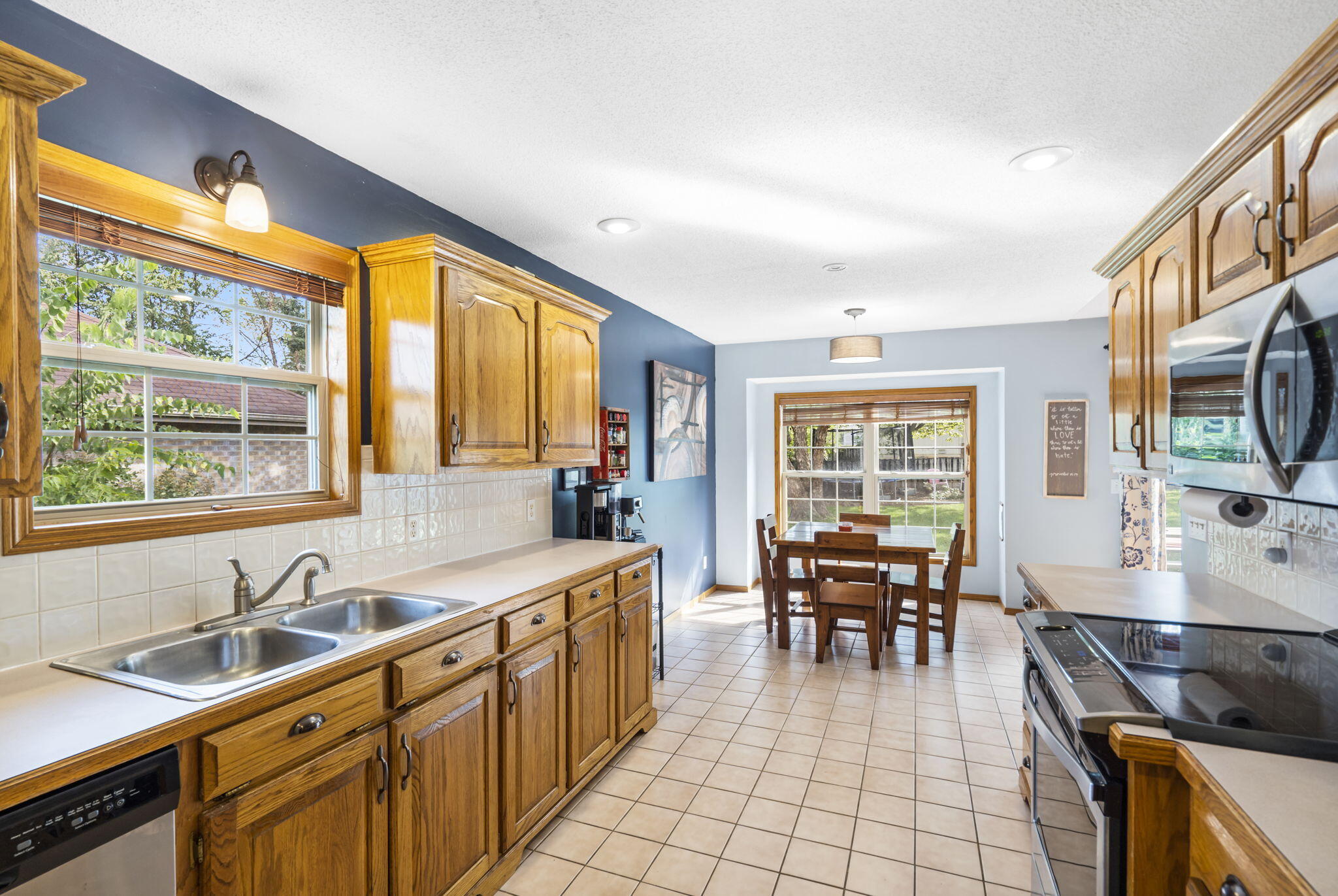 3620 South Western Avenue Property Photo 15