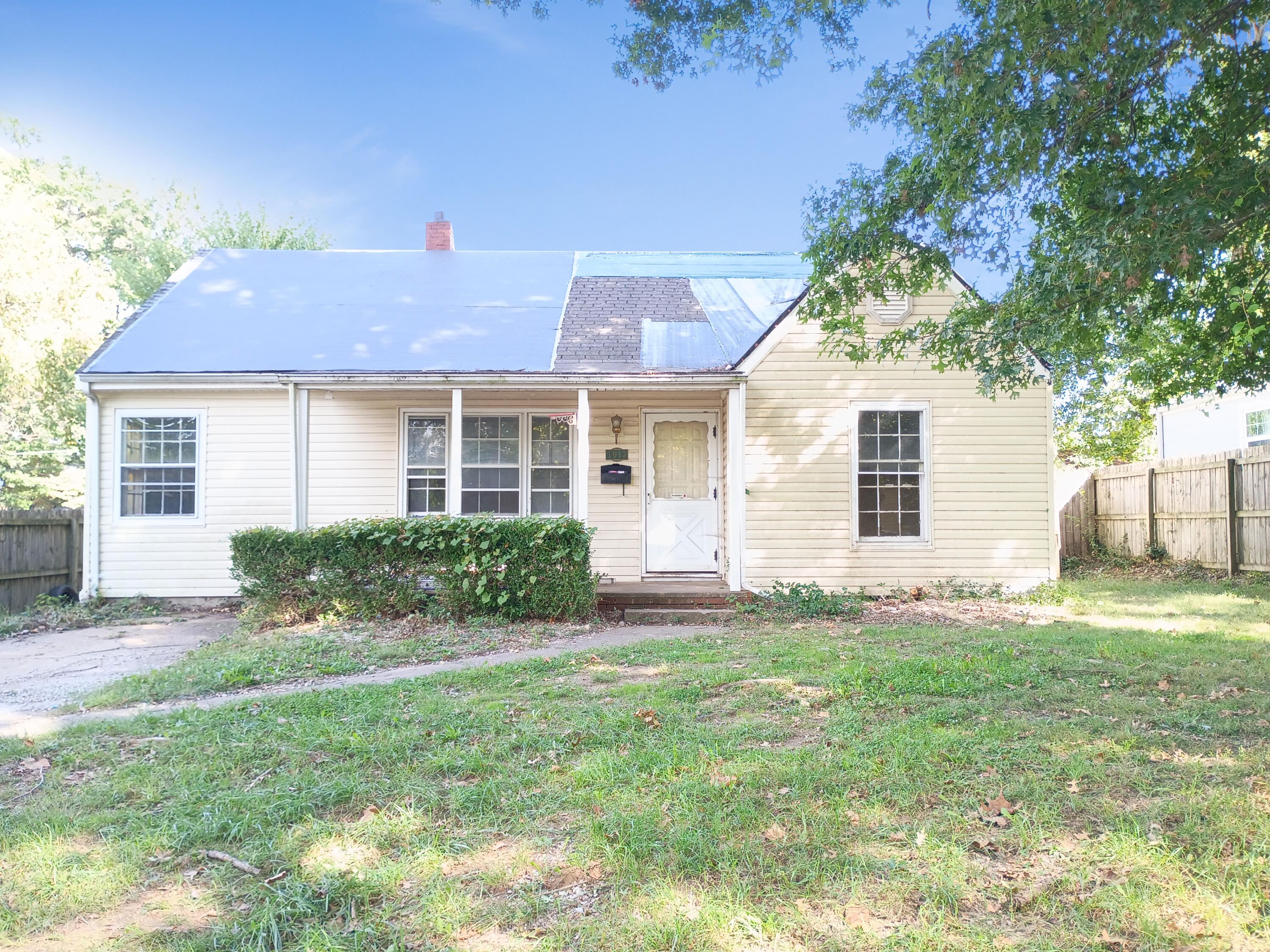 1015 Kentland Drive Property Photo 1