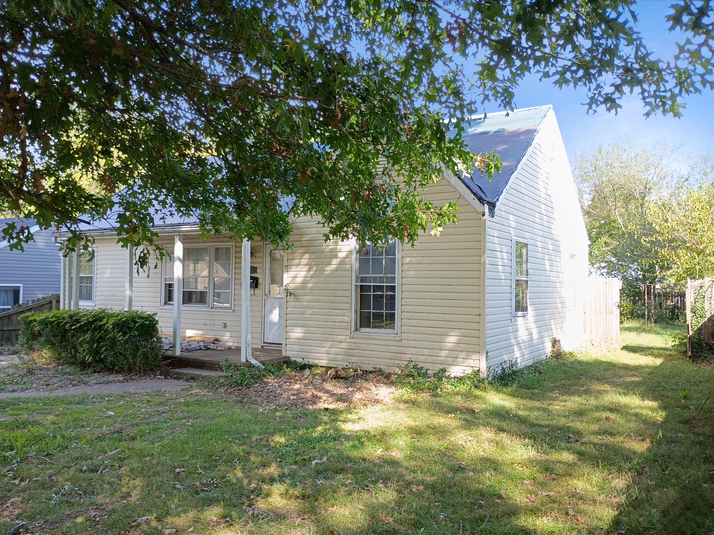 1015 Kentland Drive Property Photo 3