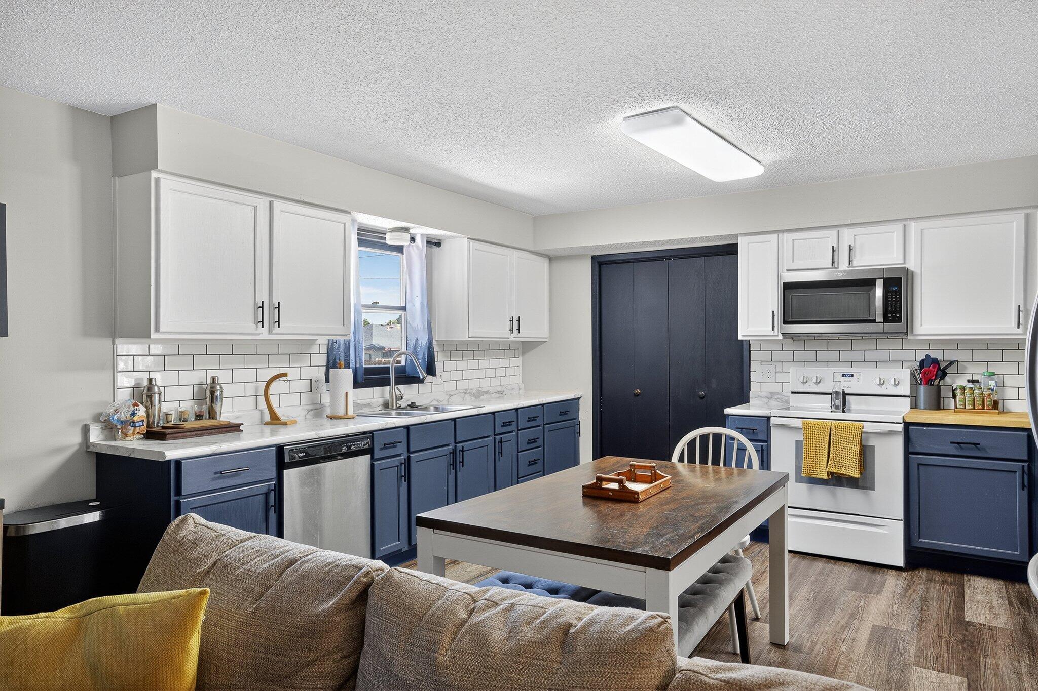 927 West Morningside Street Property Photo 11