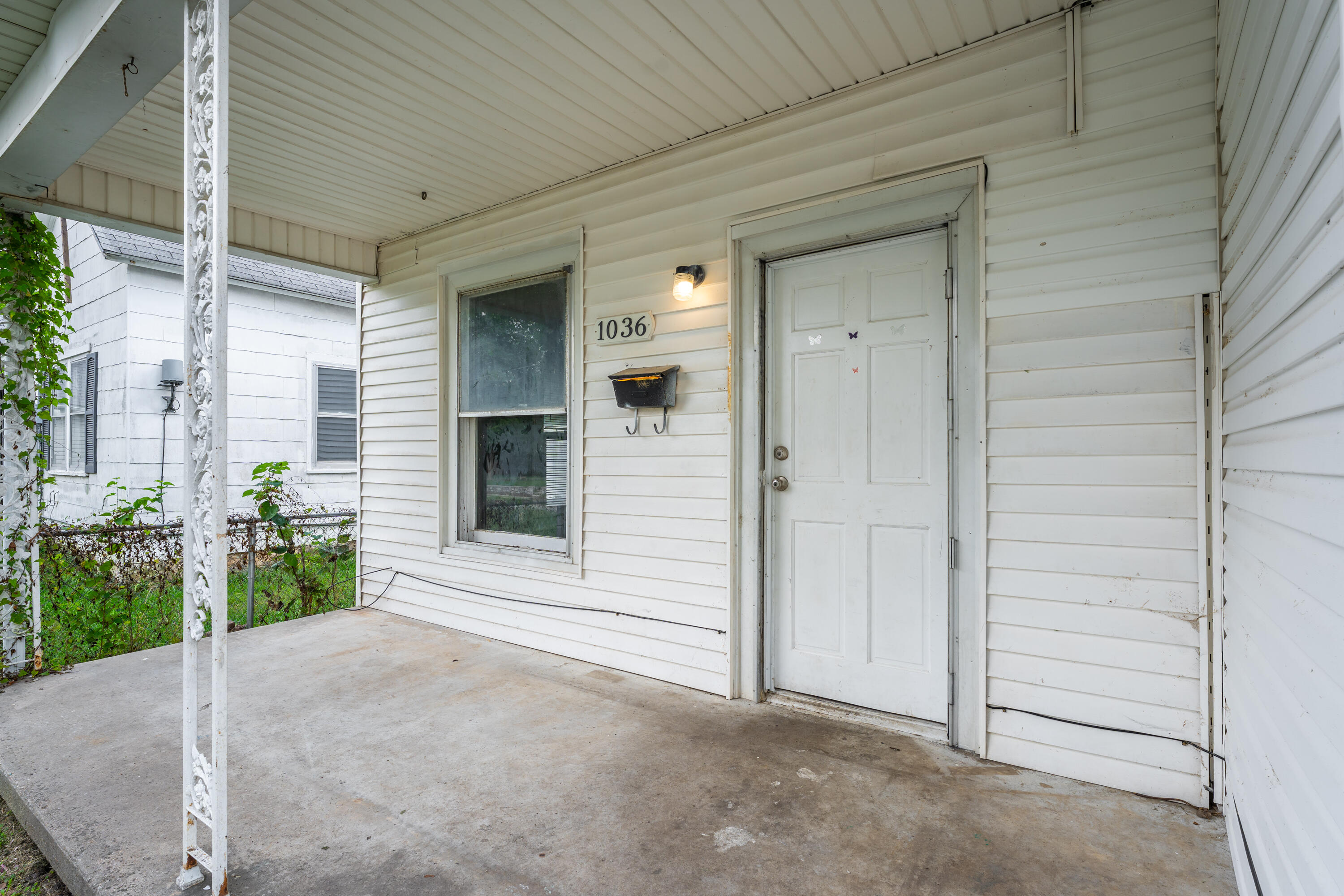 1036 East Blaine Street Property Photo 5