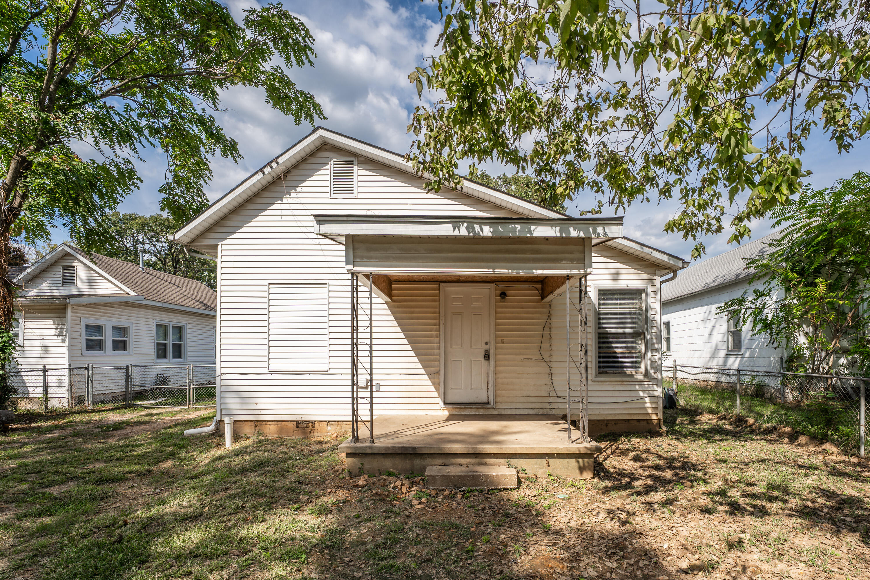 1036 East Blaine Street Property Photo 10