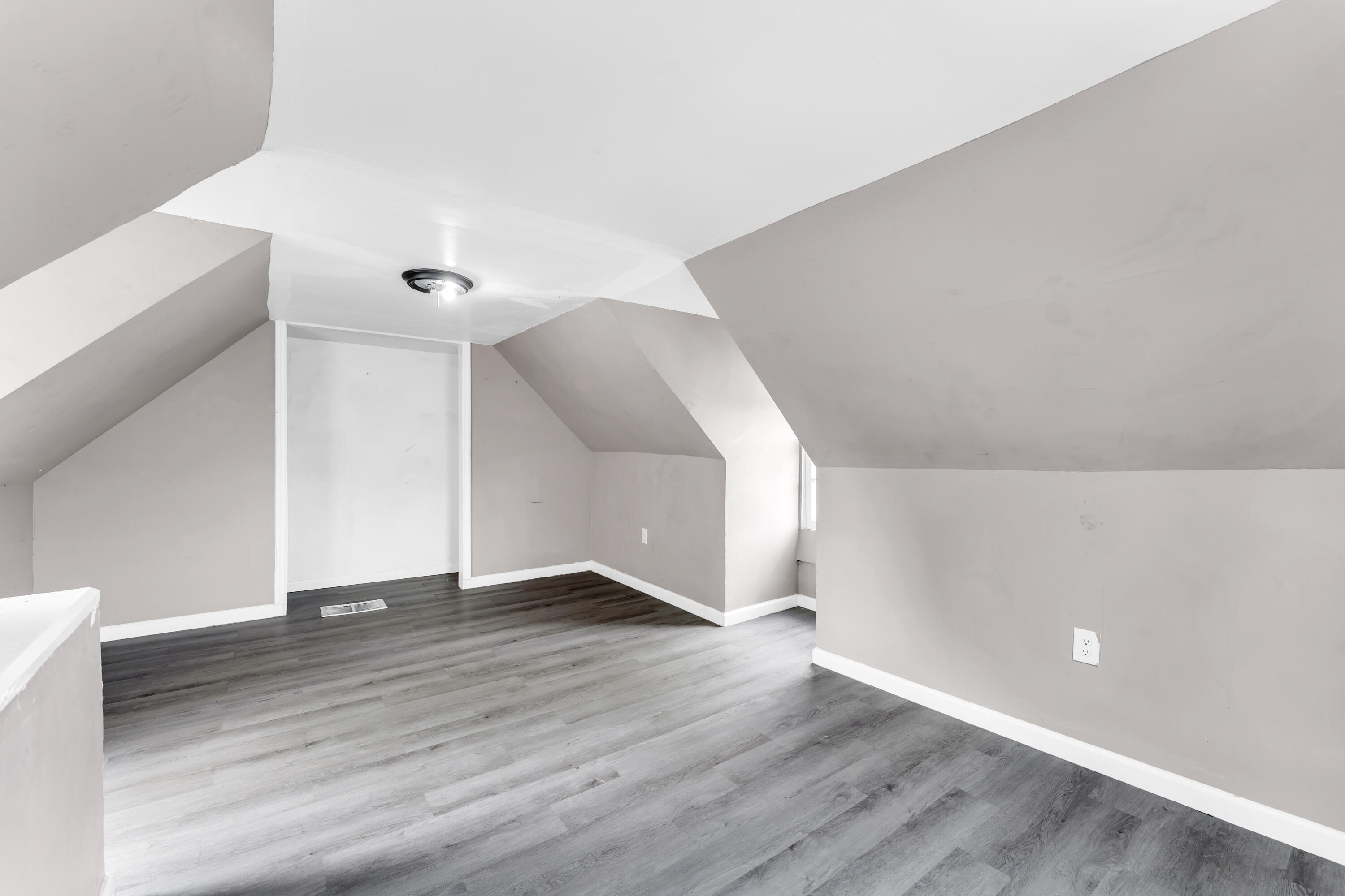 1036 East Blaine Street Property Photo 25