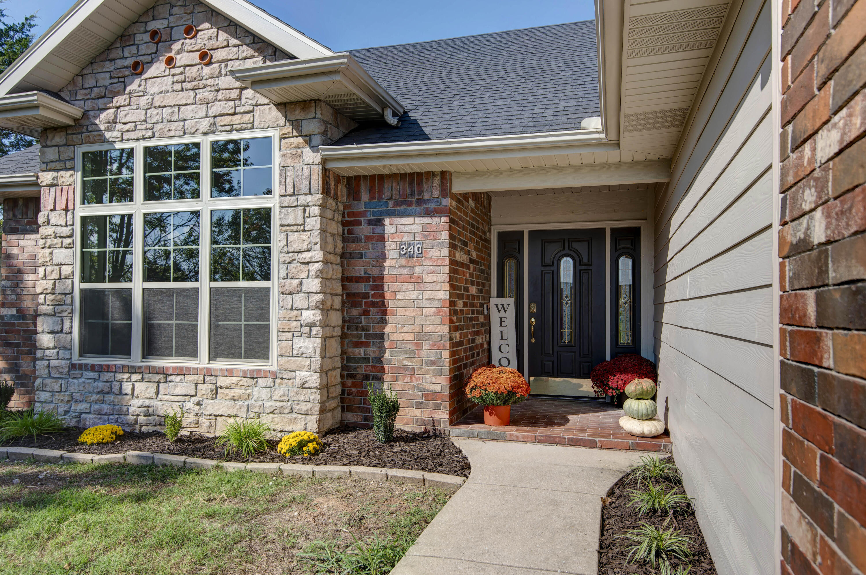 340 Sherry Lane Property Photo 2