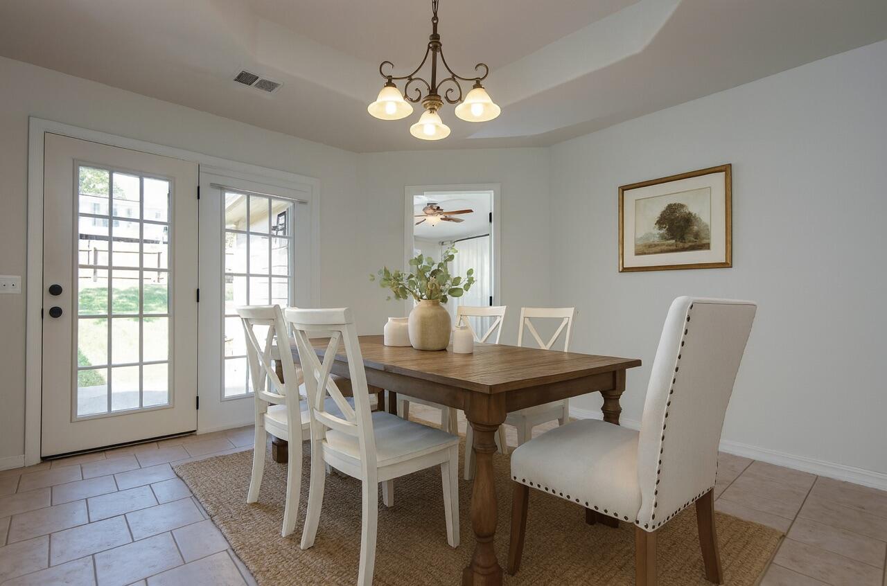 340 Sherry Lane Property Photo 4