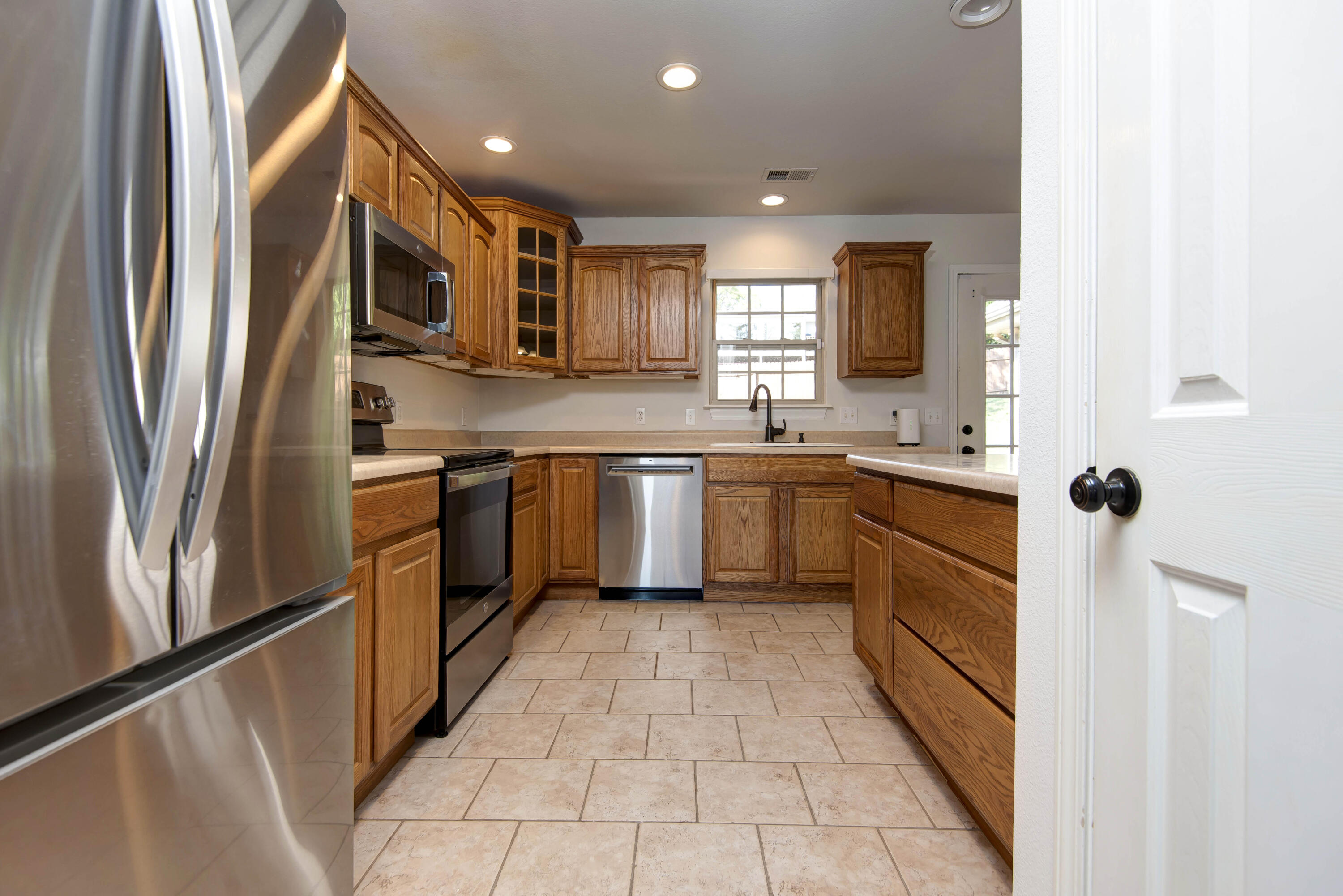 340 Sherry Lane Property Photo 19