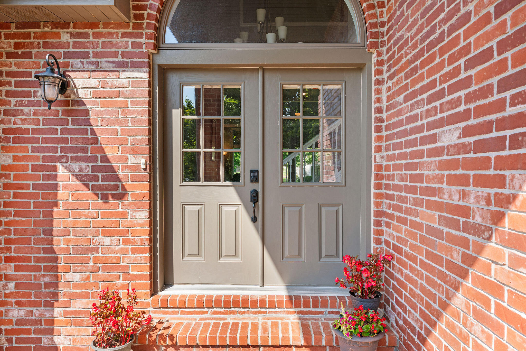 1115 North Chelmsworth Lane Property Photo 5