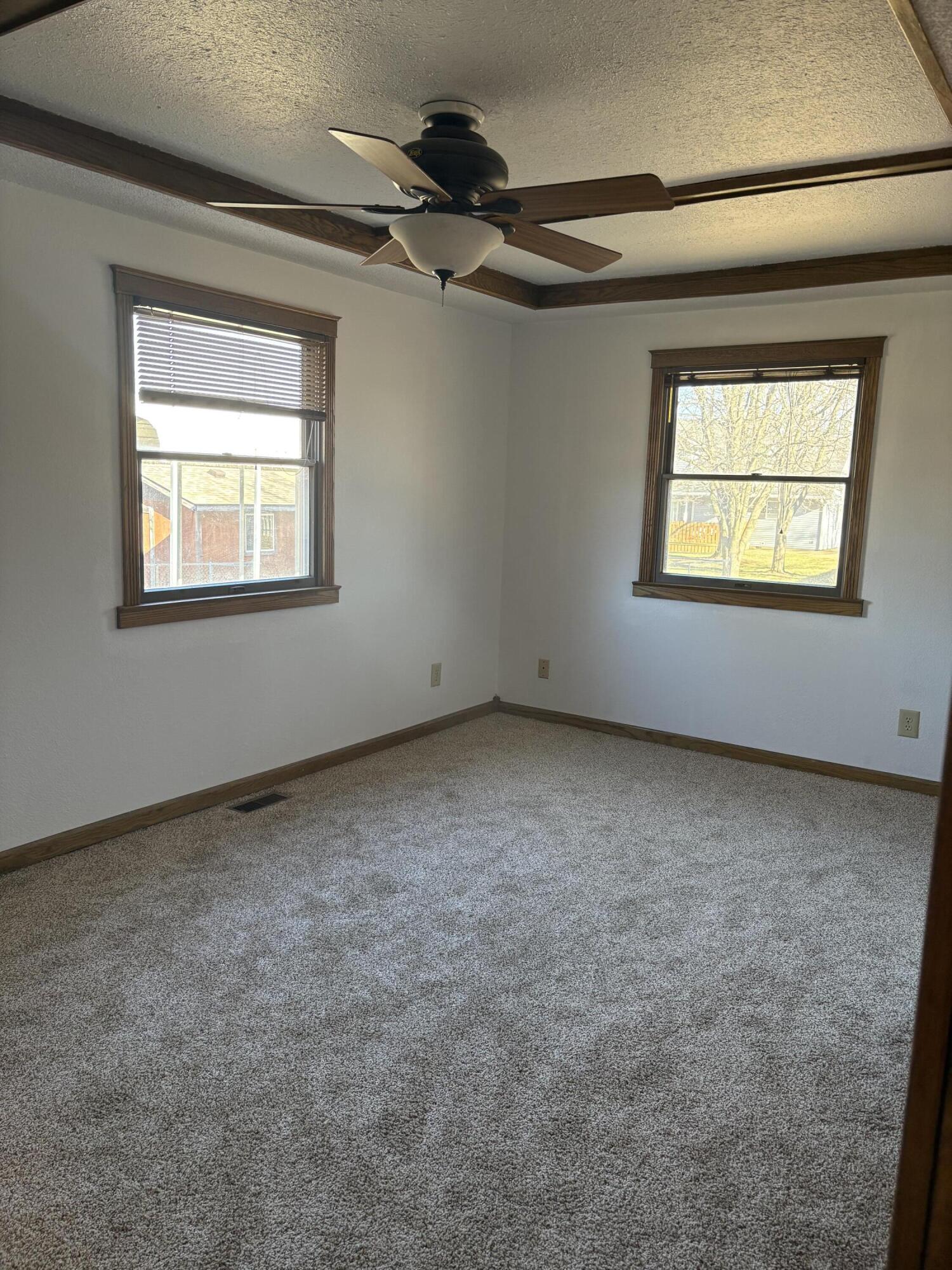 1204 Hillcrest Street Property Photo 6