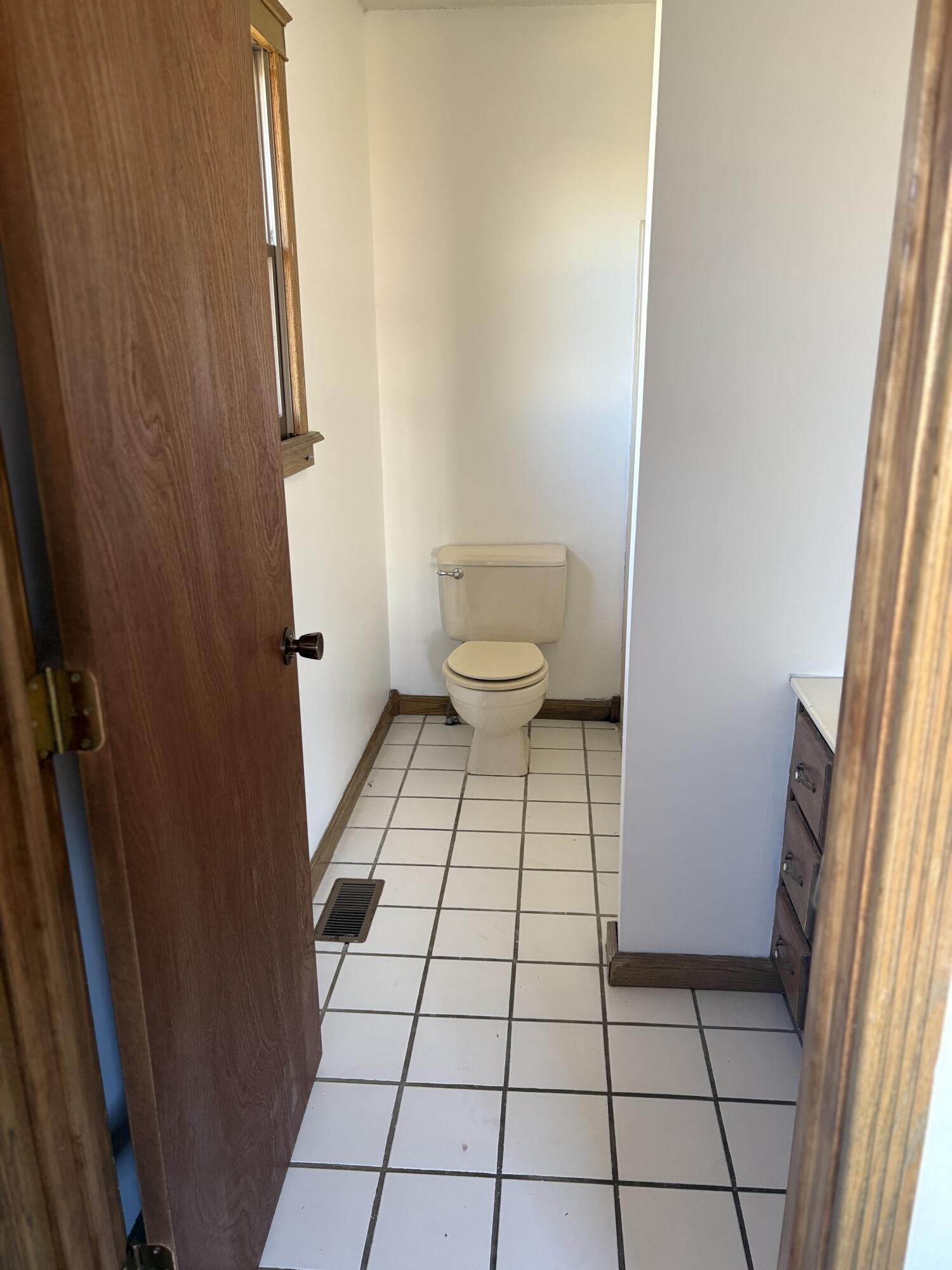 1204 Hillcrest Street Property Photo 11