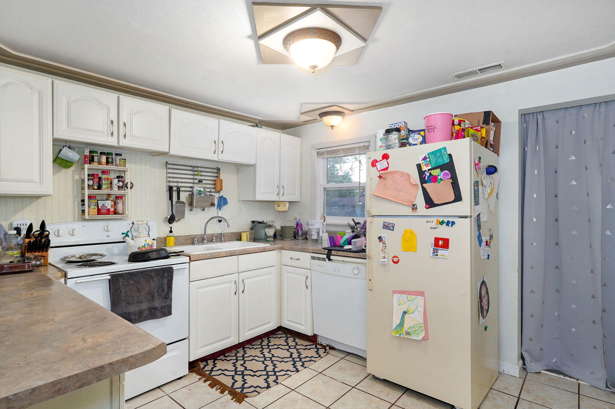 657 South Newton Avenue Property Photo 10