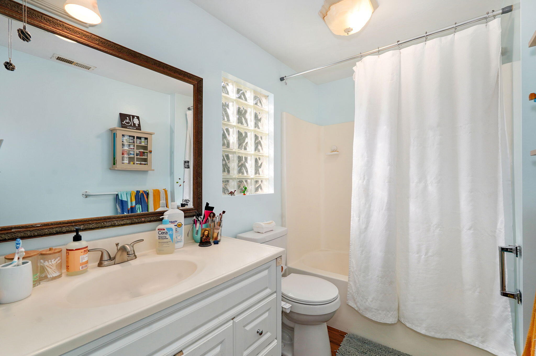 657 South Newton Avenue Property Photo 11