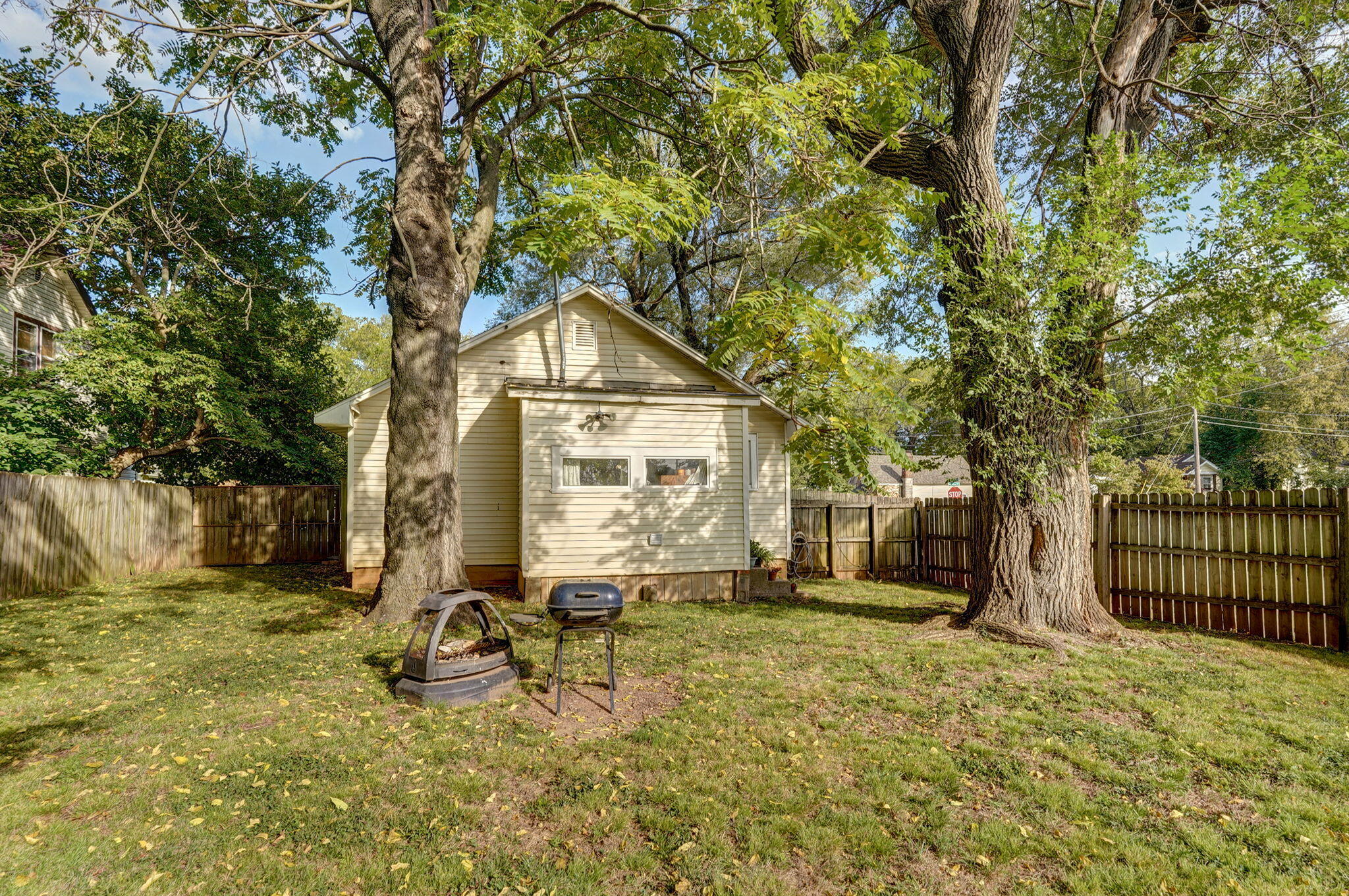 657 South Newton Avenue Property Photo 16