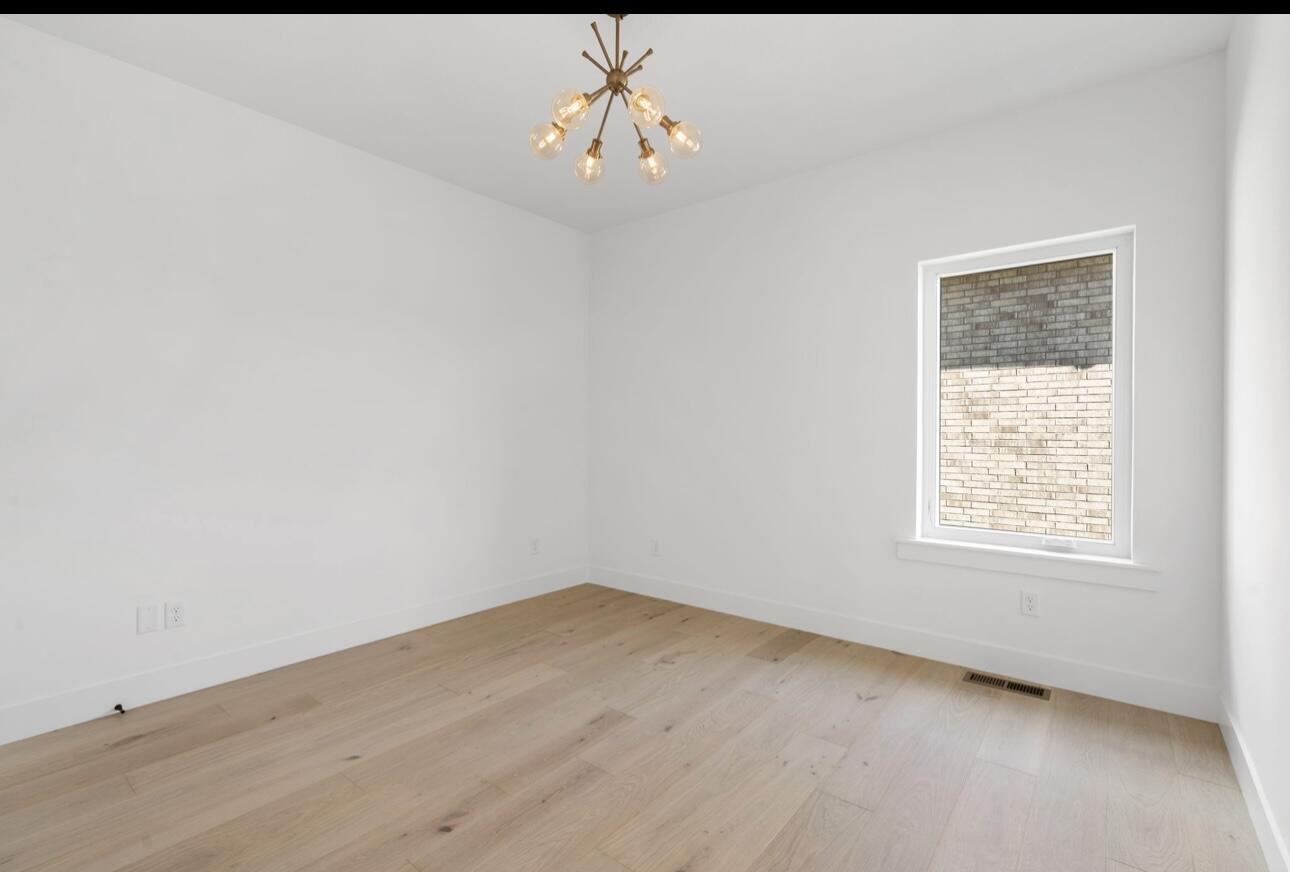 3927 East Woodhue Street Property Photo 10