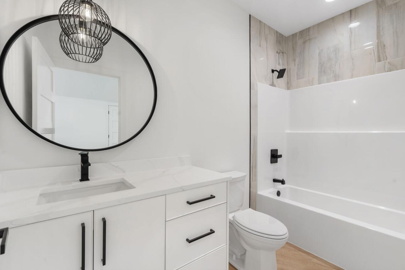 3927 East Woodhue Street Property Photo 20