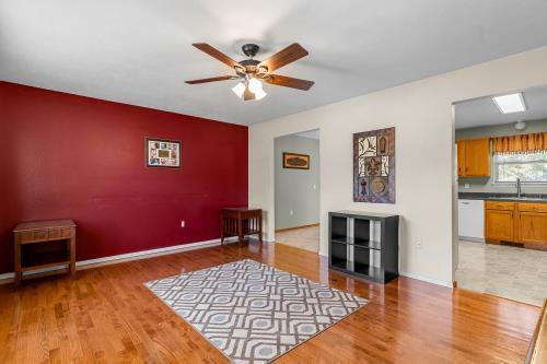 817 Willow Street Property Photo 4