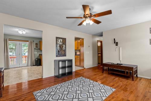 817 Willow Street Property Photo 5