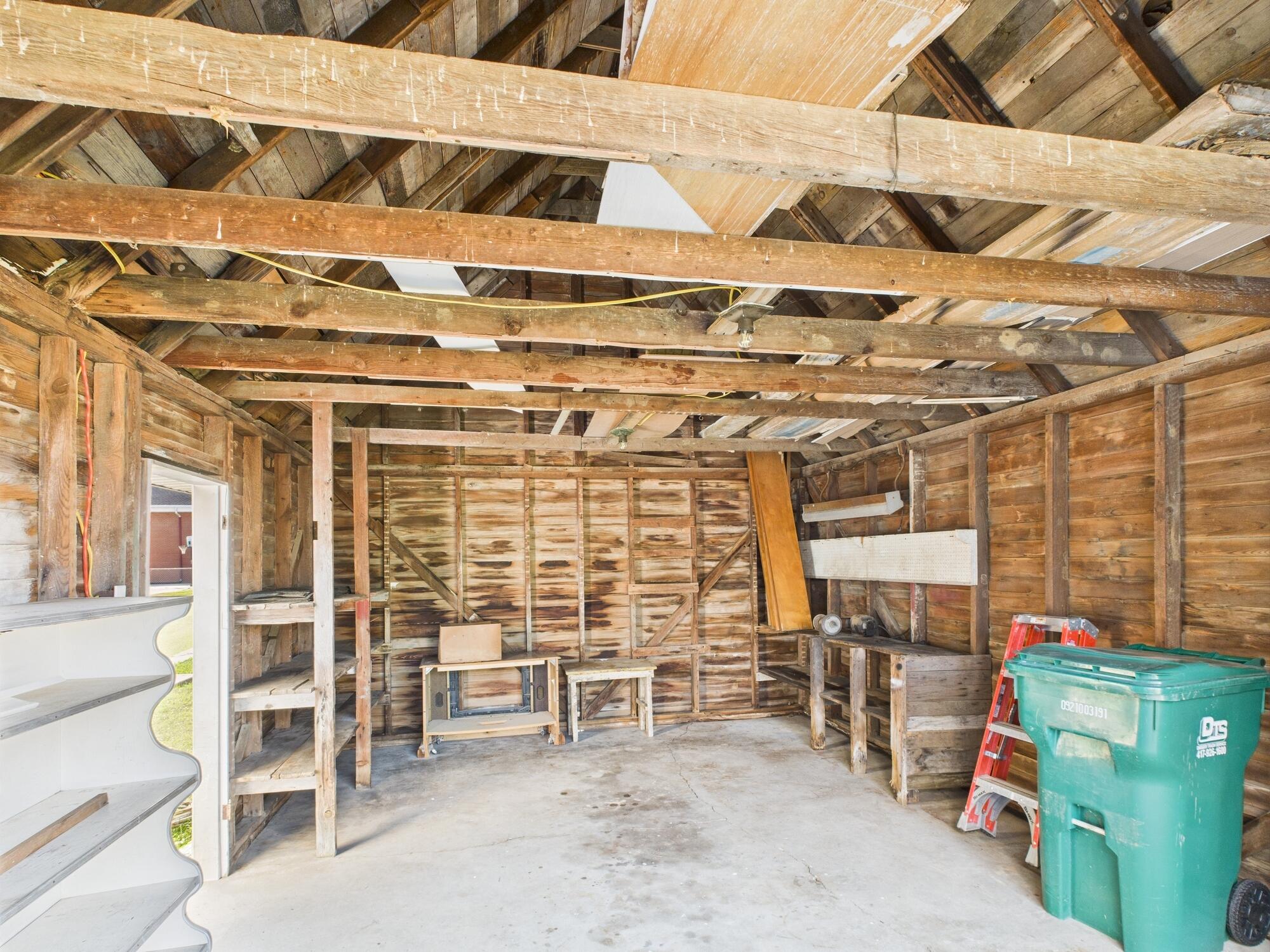 611 Cedar Avenue Property Photo 4