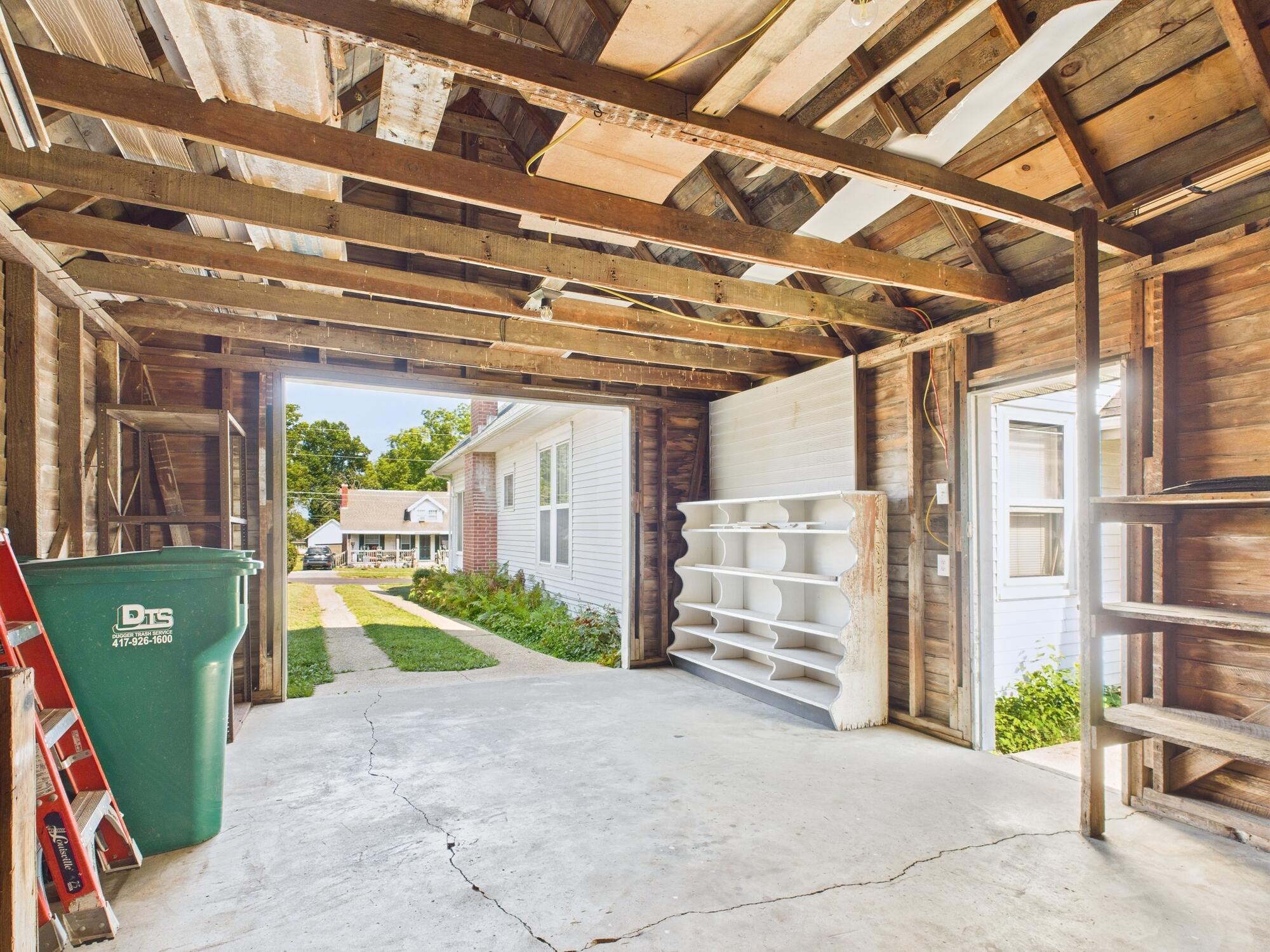 611 Cedar Avenue Property Photo 6