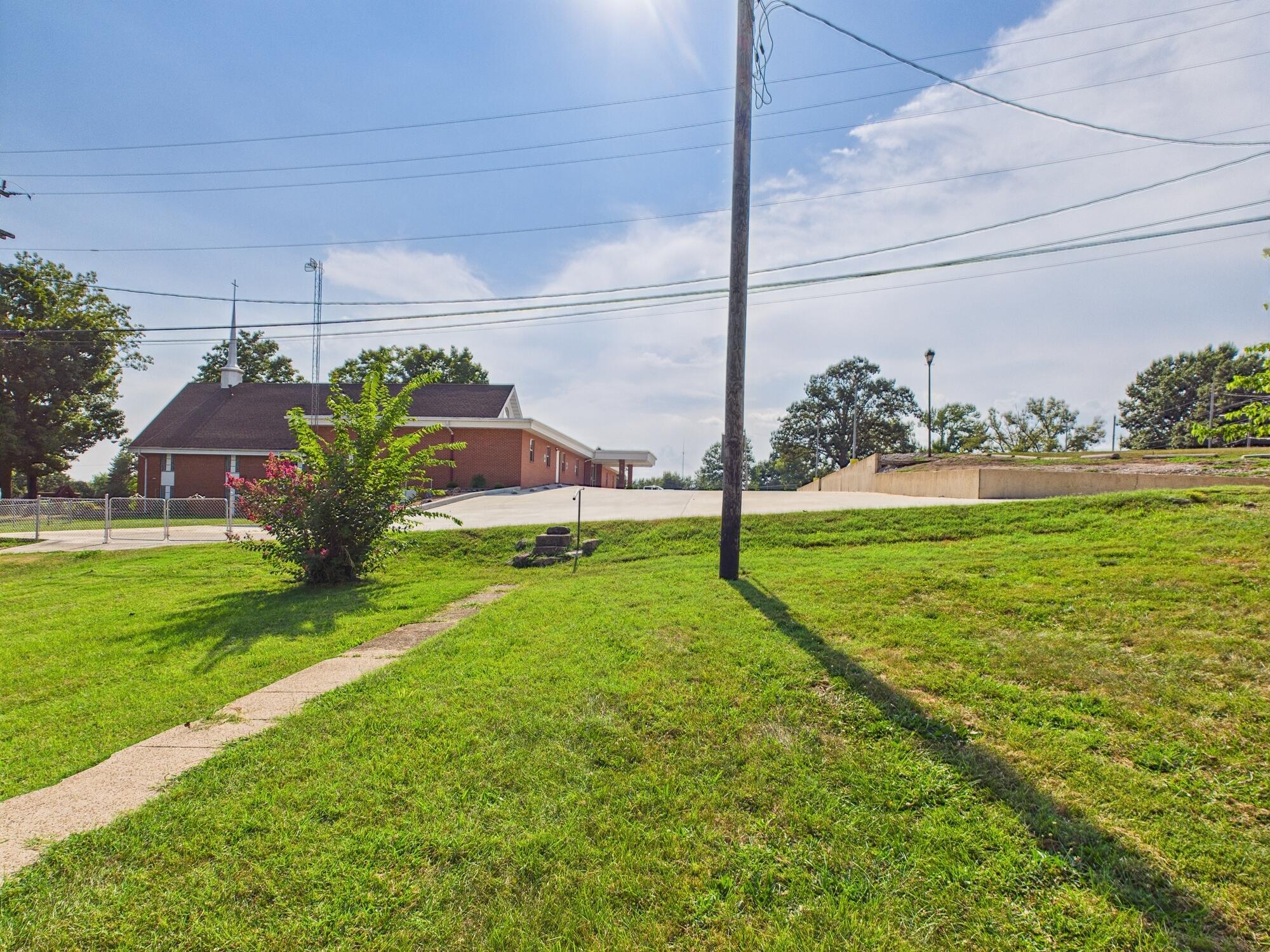 611 Cedar Avenue Property Photo 7