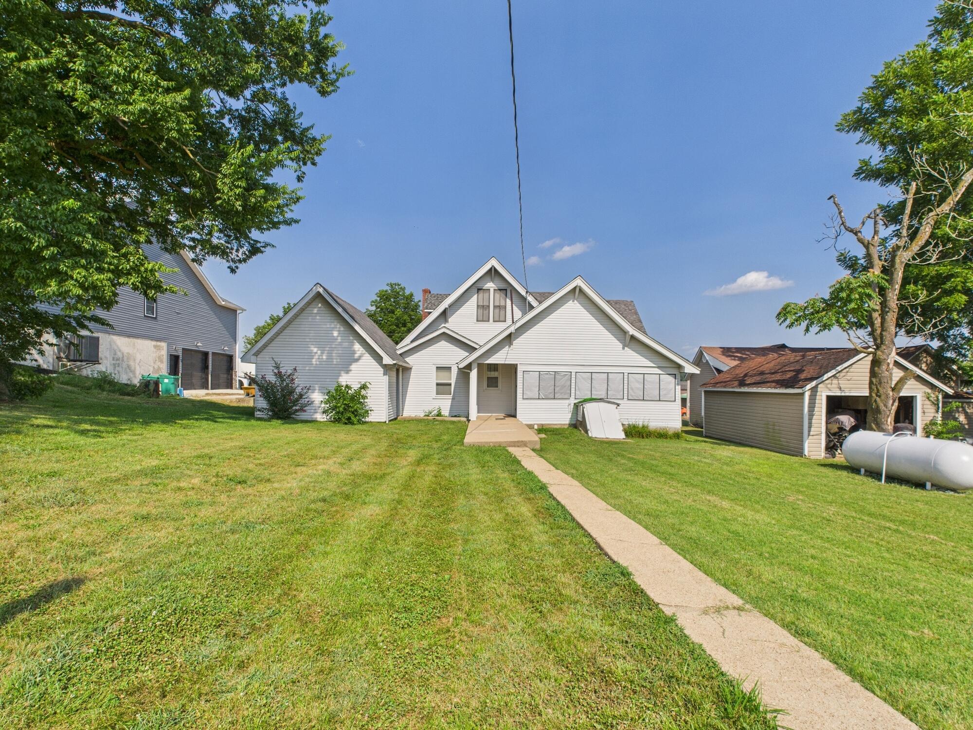 611 Cedar Avenue Property Photo 8