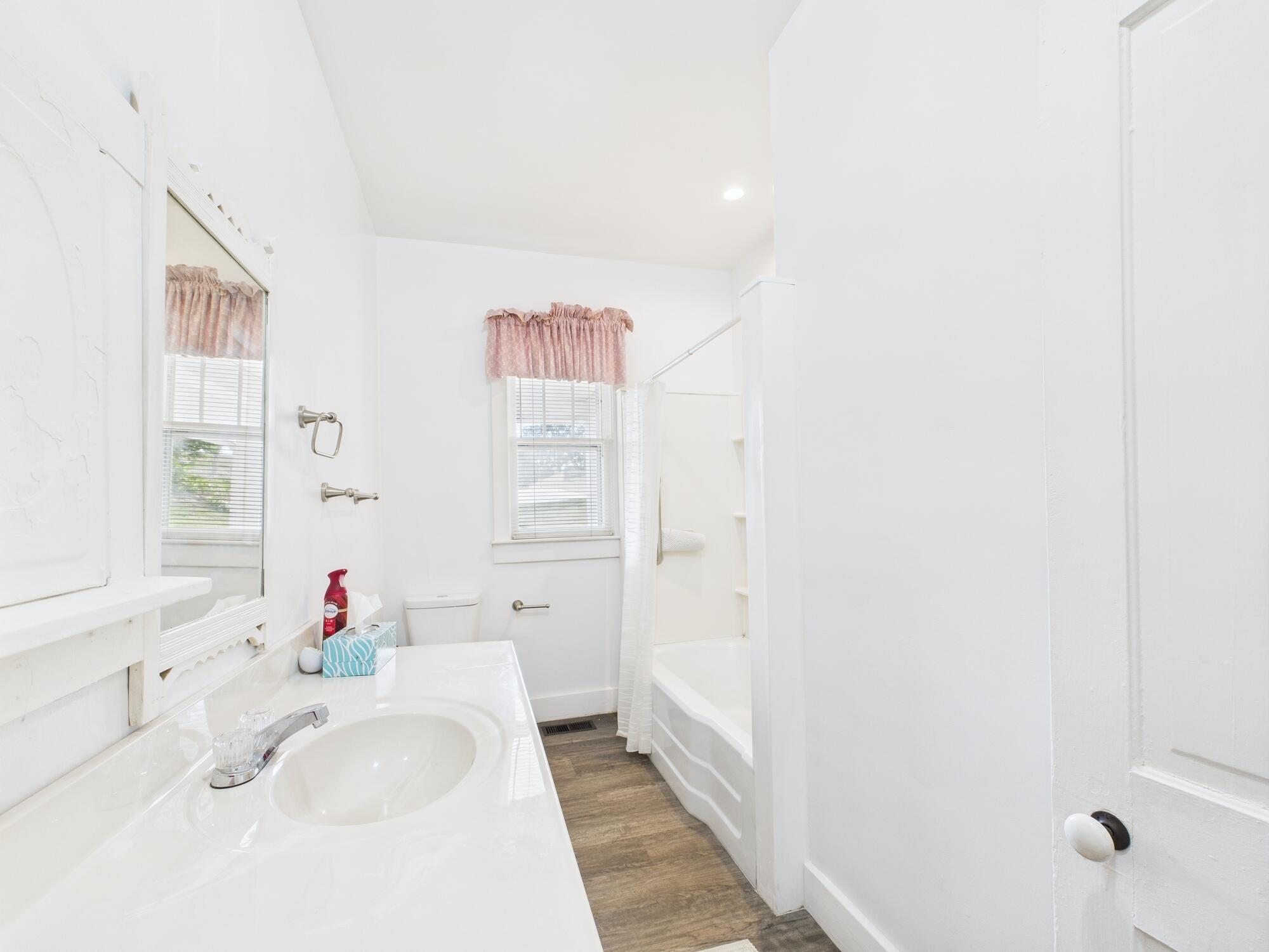 611 Cedar Avenue Property Photo 38